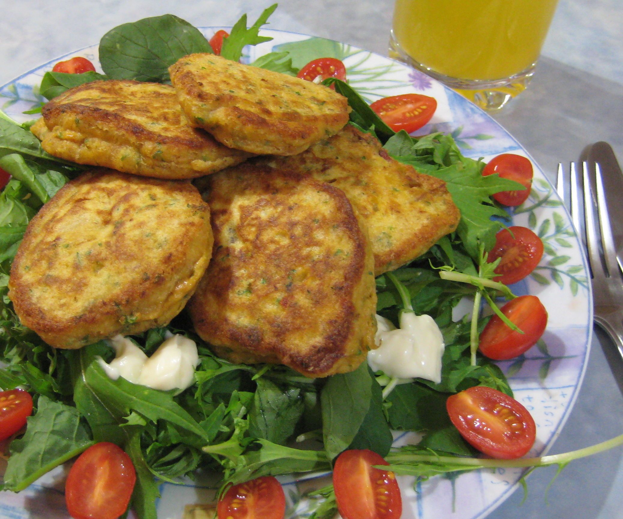 EASY TUNA FRITTERS