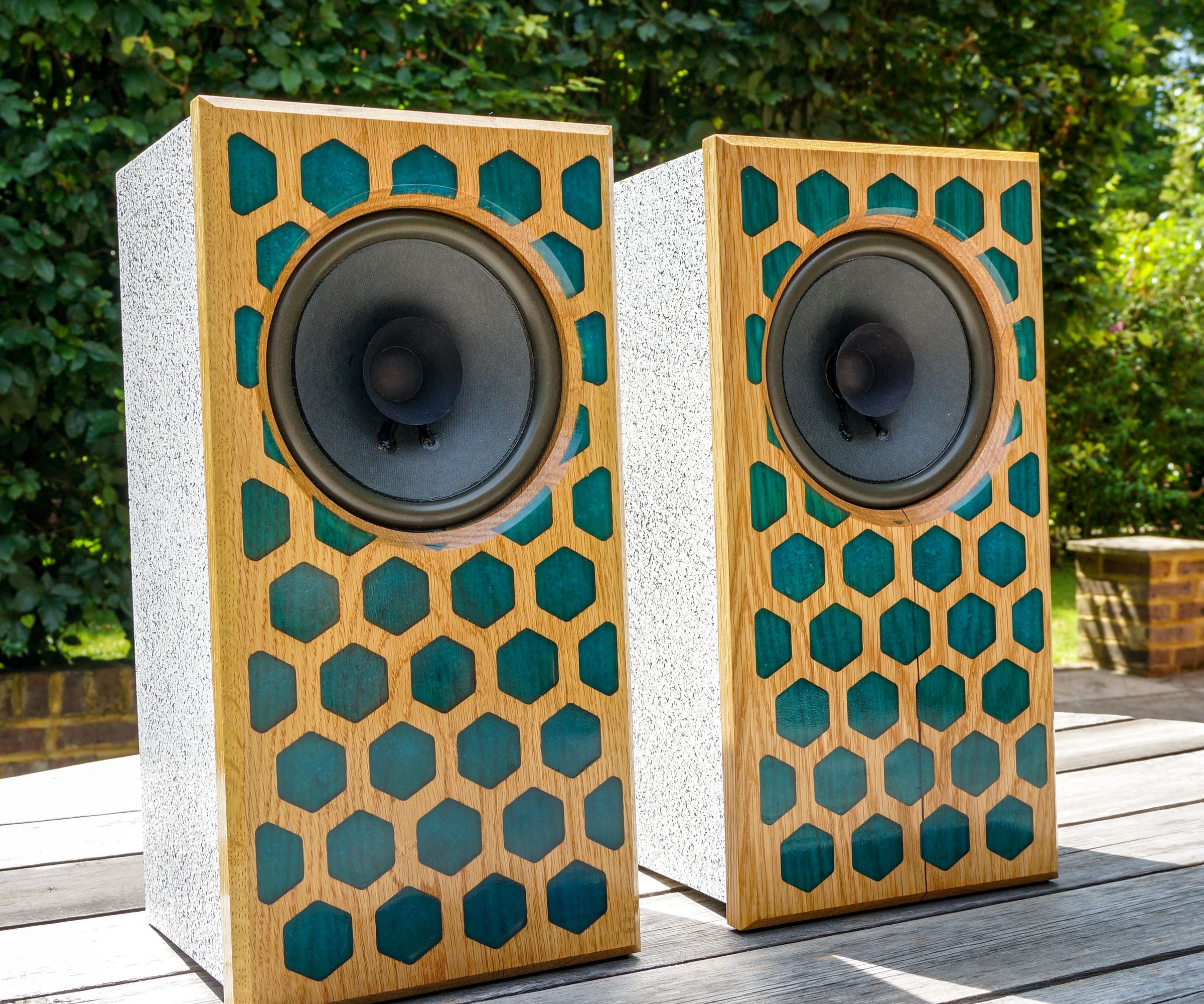 Honeycomb HiFi Speakers With Stone Effect Cabinets