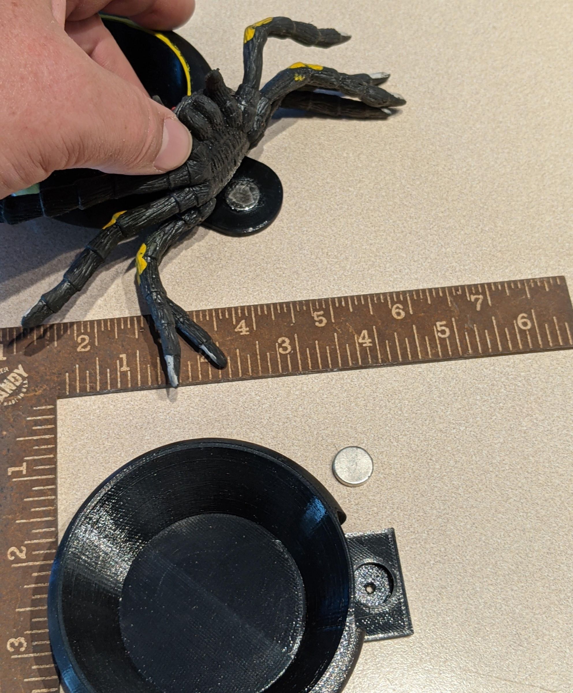 Motorized Spider Halloween Candy Delivery System 5 Steps (with