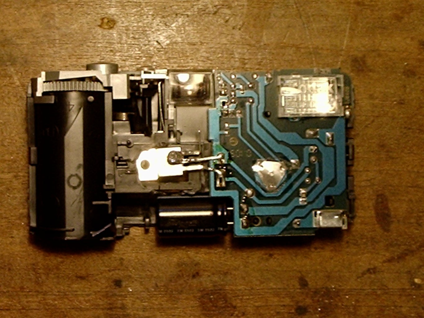 Hack a Flash Camera Into a Emergency Strobe Light : 7 Steps - Instructables