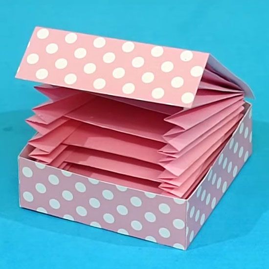 DIY Paper Crafts: Accordion Card Holder- Instructables Craft