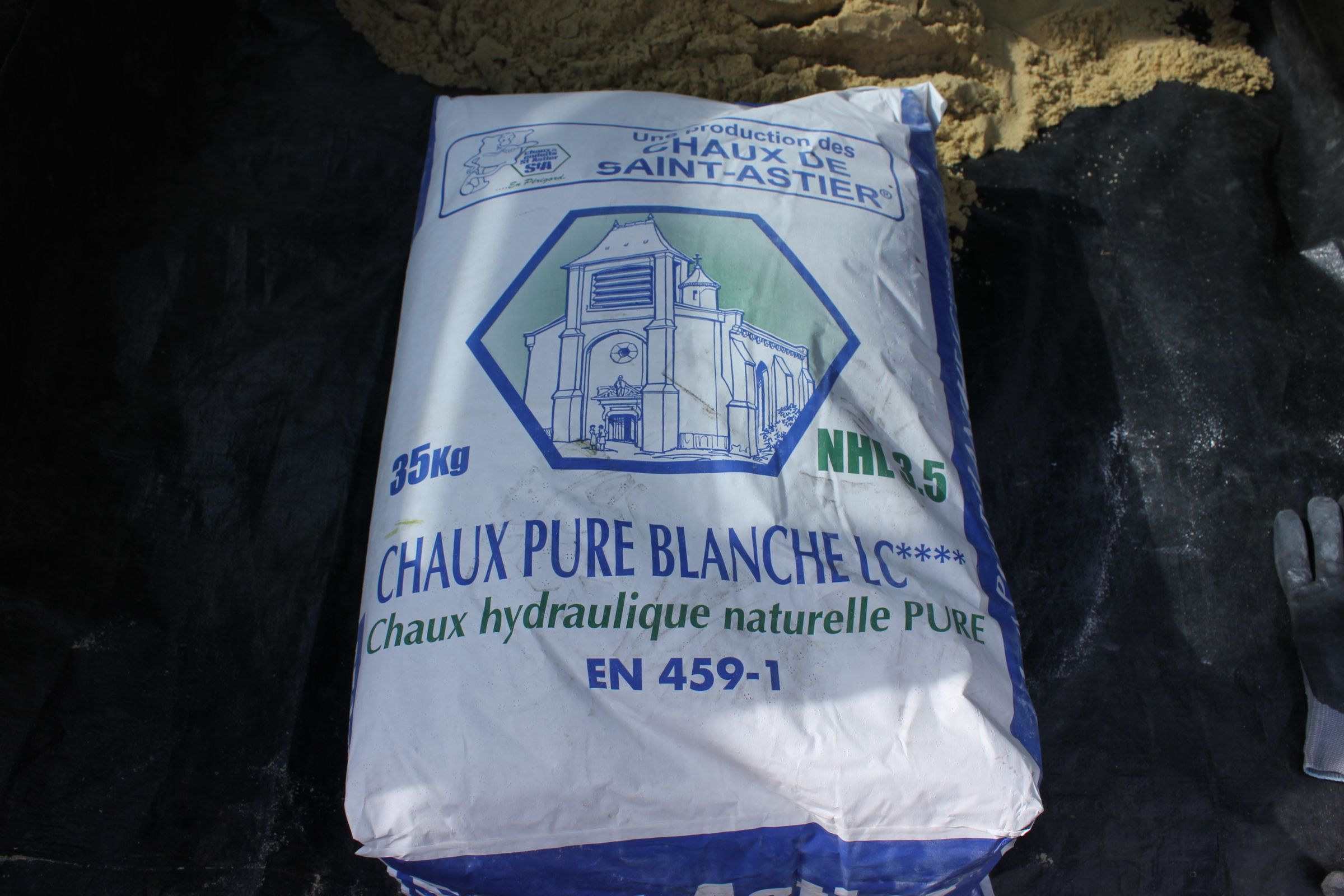 How to Make Your Own Storage Heater From Strawcrete and Stone Part 1