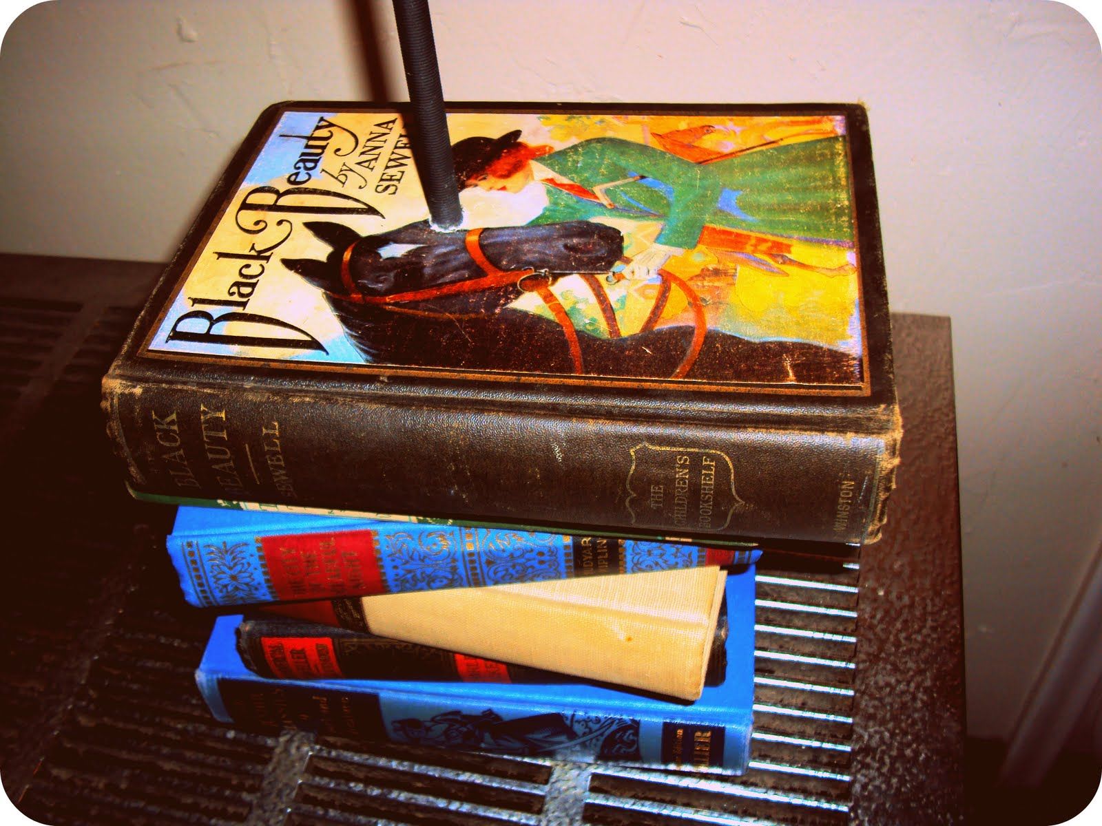 How to Create a Beautiful Book Lamp 5 Steps (with Pictures