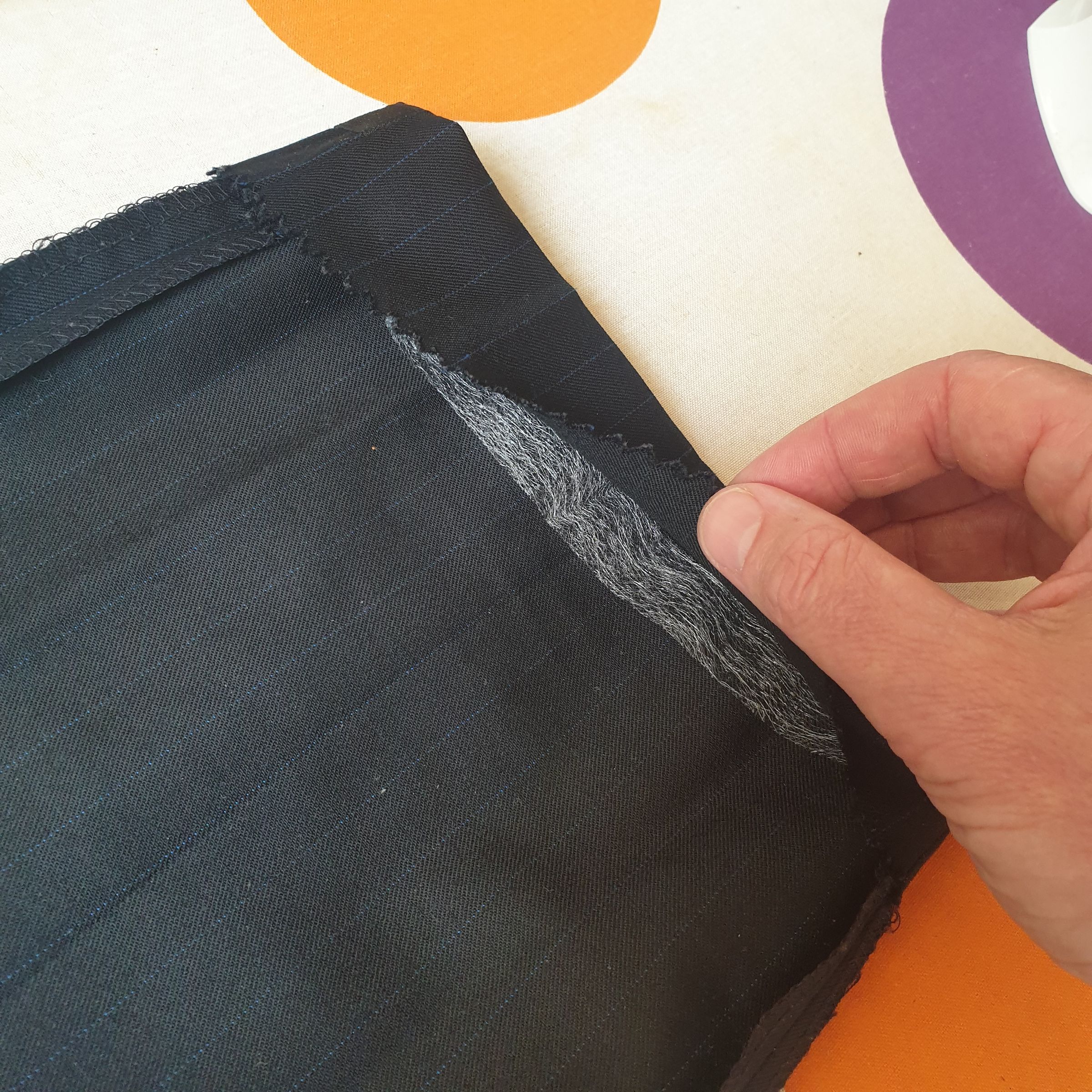 How to Use Hemming Tape (Wonderweb/Wundaweb) on Trousers 5 Steps