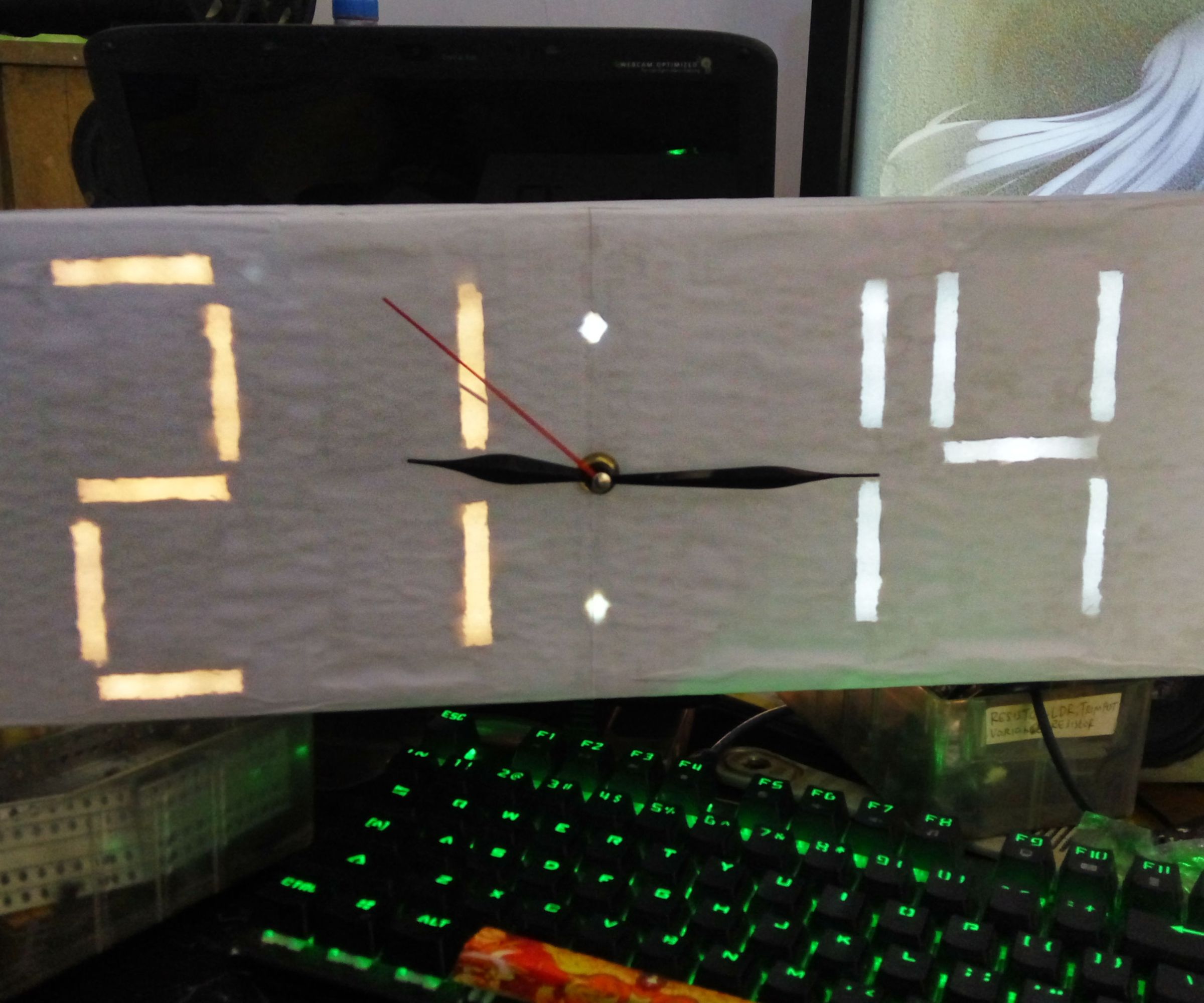 "simple" digilog clock (digital analog) using recycled material! DIY Project DIY Project Image