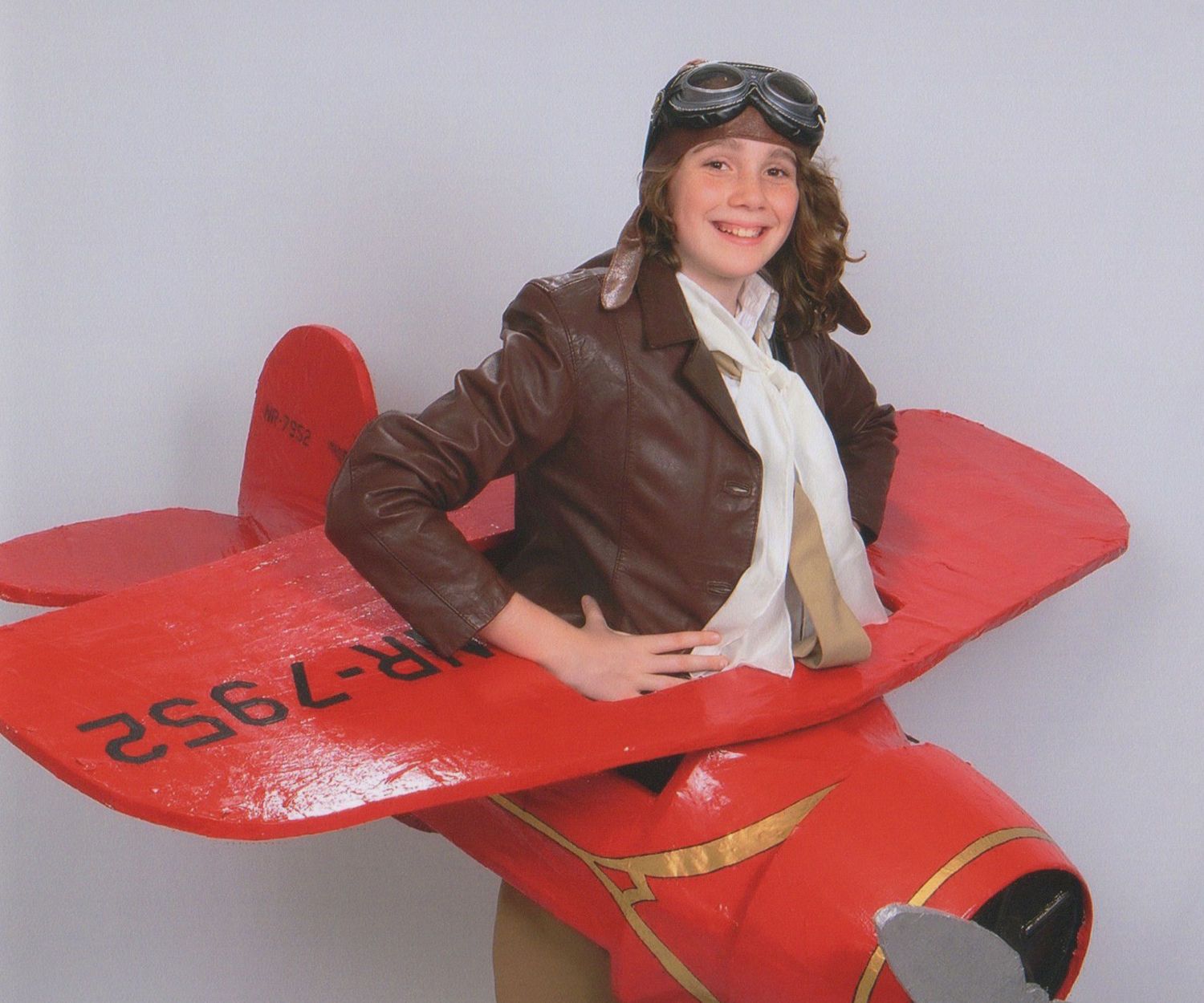 amelia earhart's airplane costume DIY Project DIY Project Image