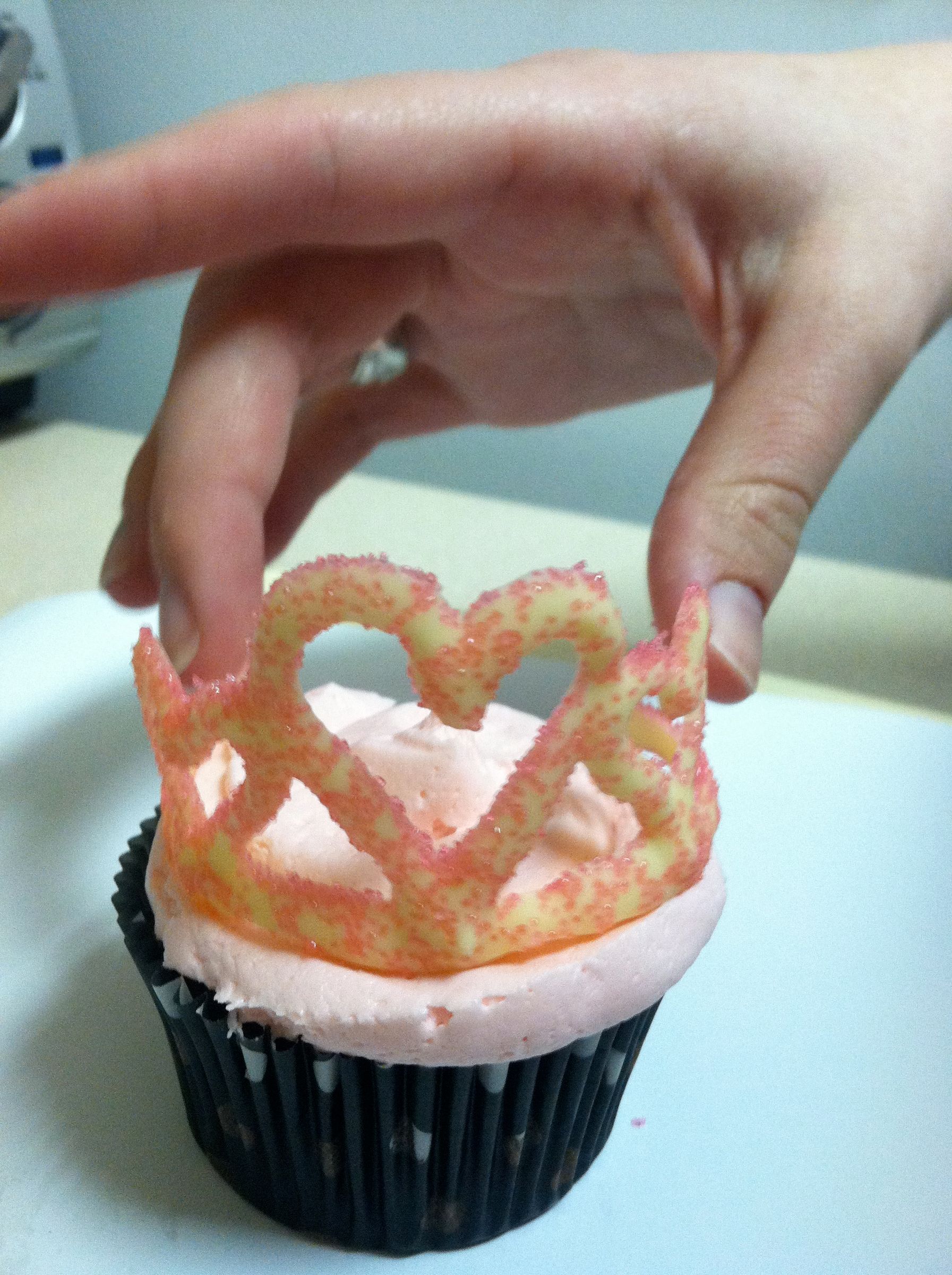 Chocolate Tiara Cupcake Toppers 4 Steps (with Pictures) Instructables