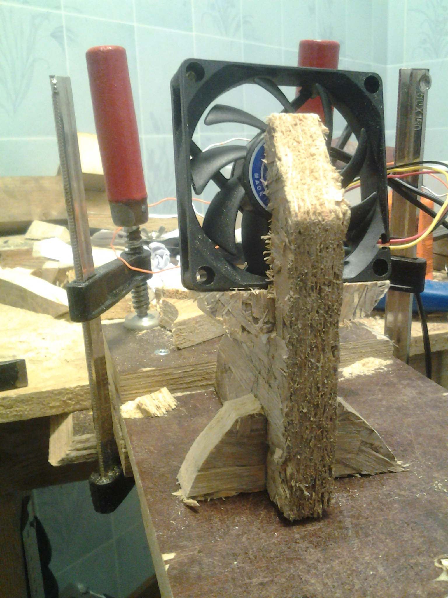 simple fan holder from scrap wood DIY Project DIY Project Image