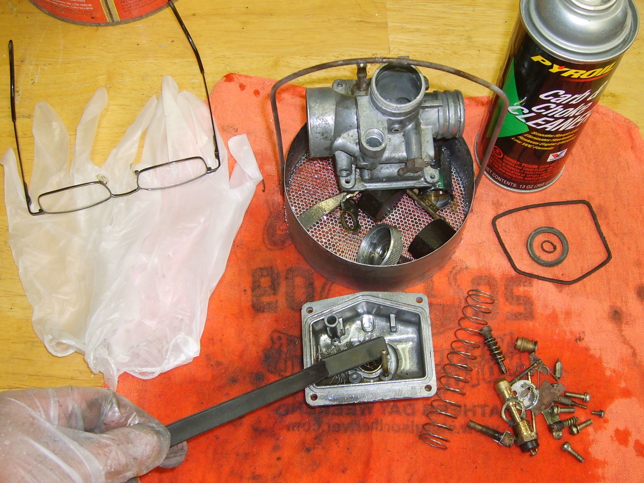 Cleaning a Carburetor in 8 Easy Steps! 8 Steps Instructables