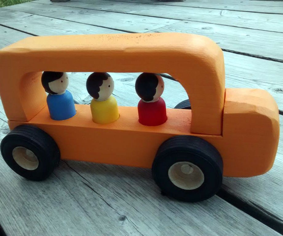 2x4 off-end school bus DIY Project DIY Project Image