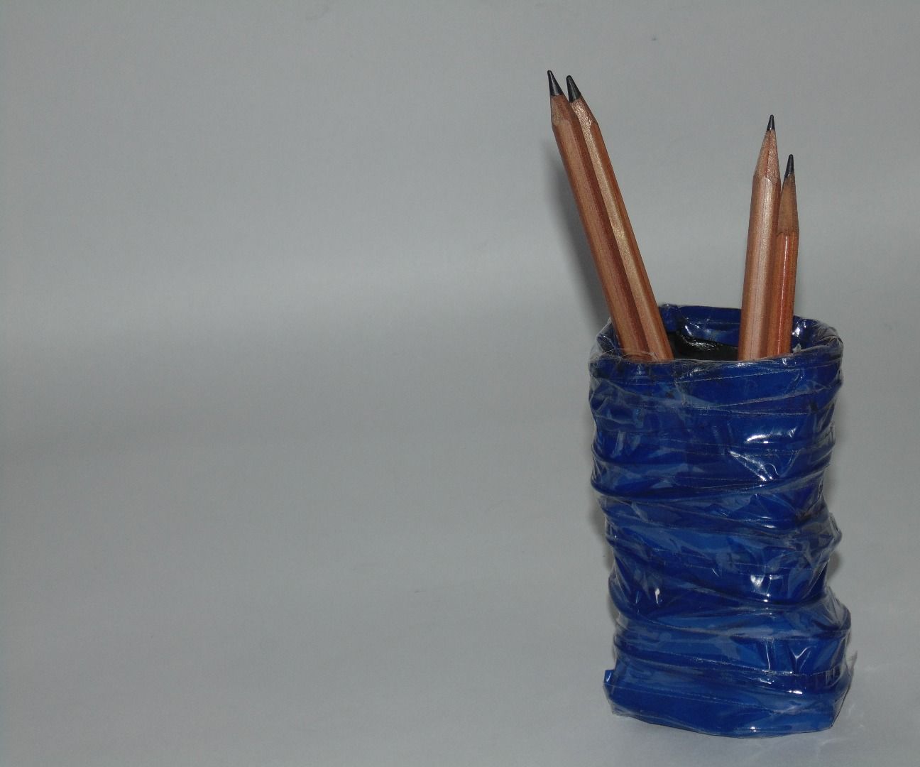 “neelam”- “the clay pen holder (without using clay)” DIY Project DIY Project Image
