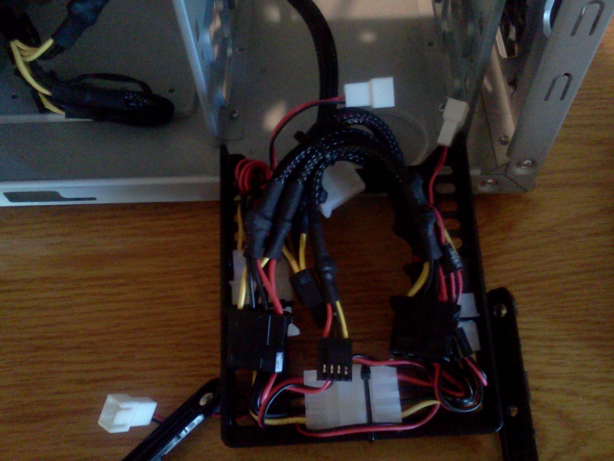 Guide to Computer Cable Management 11 Steps (with Pictures