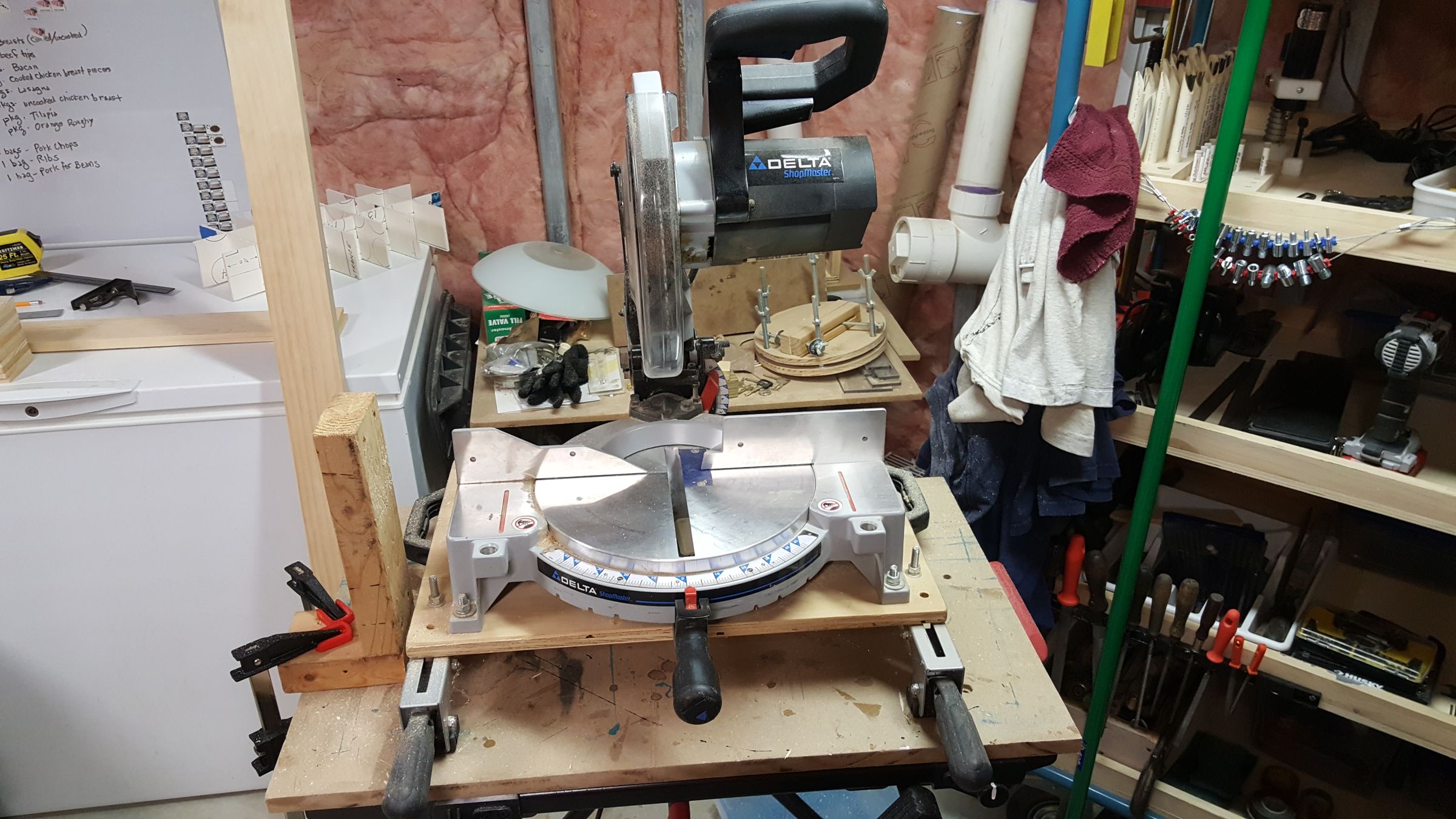 Wall Mount Rolled Neck Tie Display 4 Steps (with Pictures