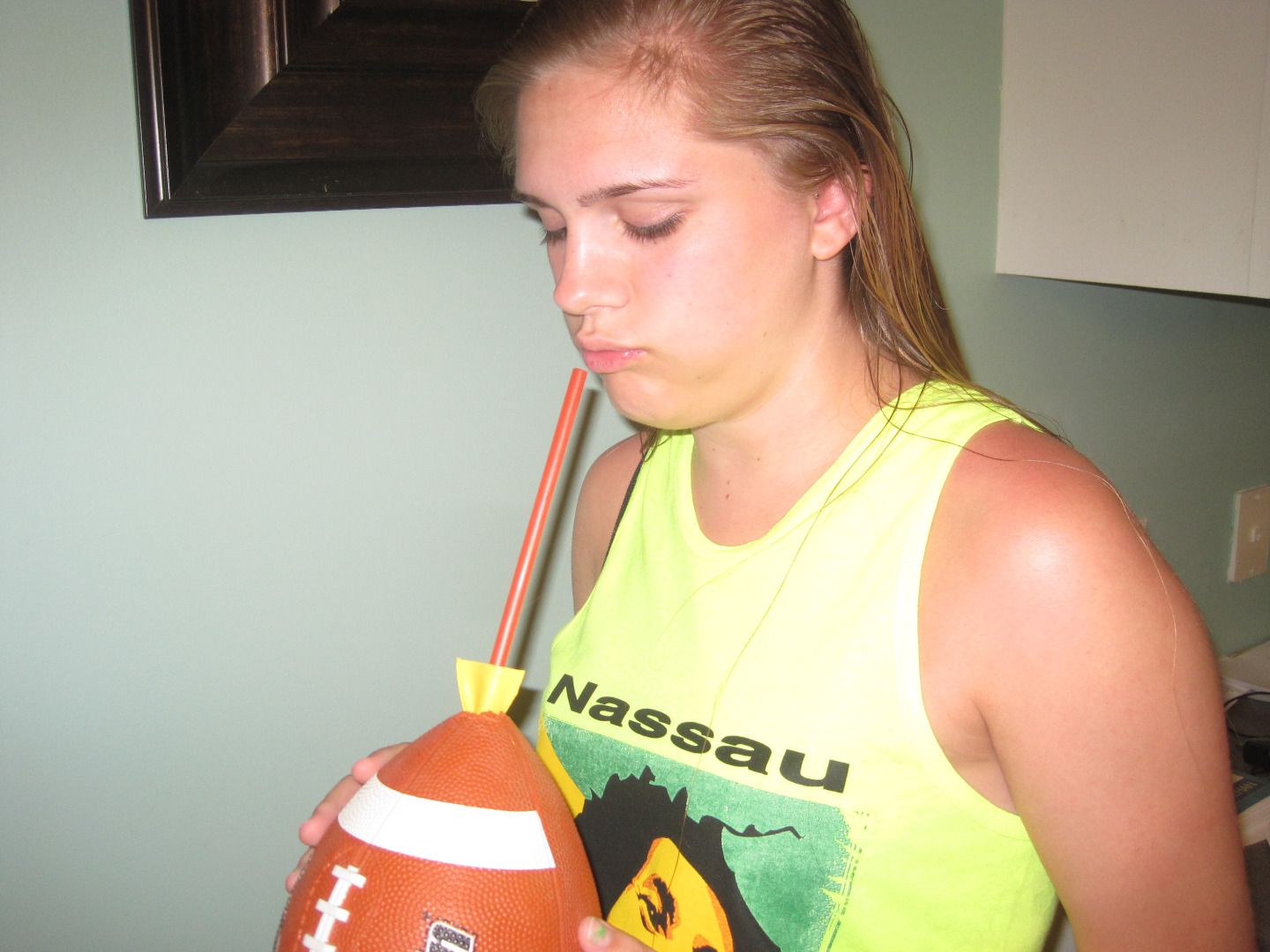 How to Make an Official Tom Brady Deflategate Whoopee Cushion 6 Steps