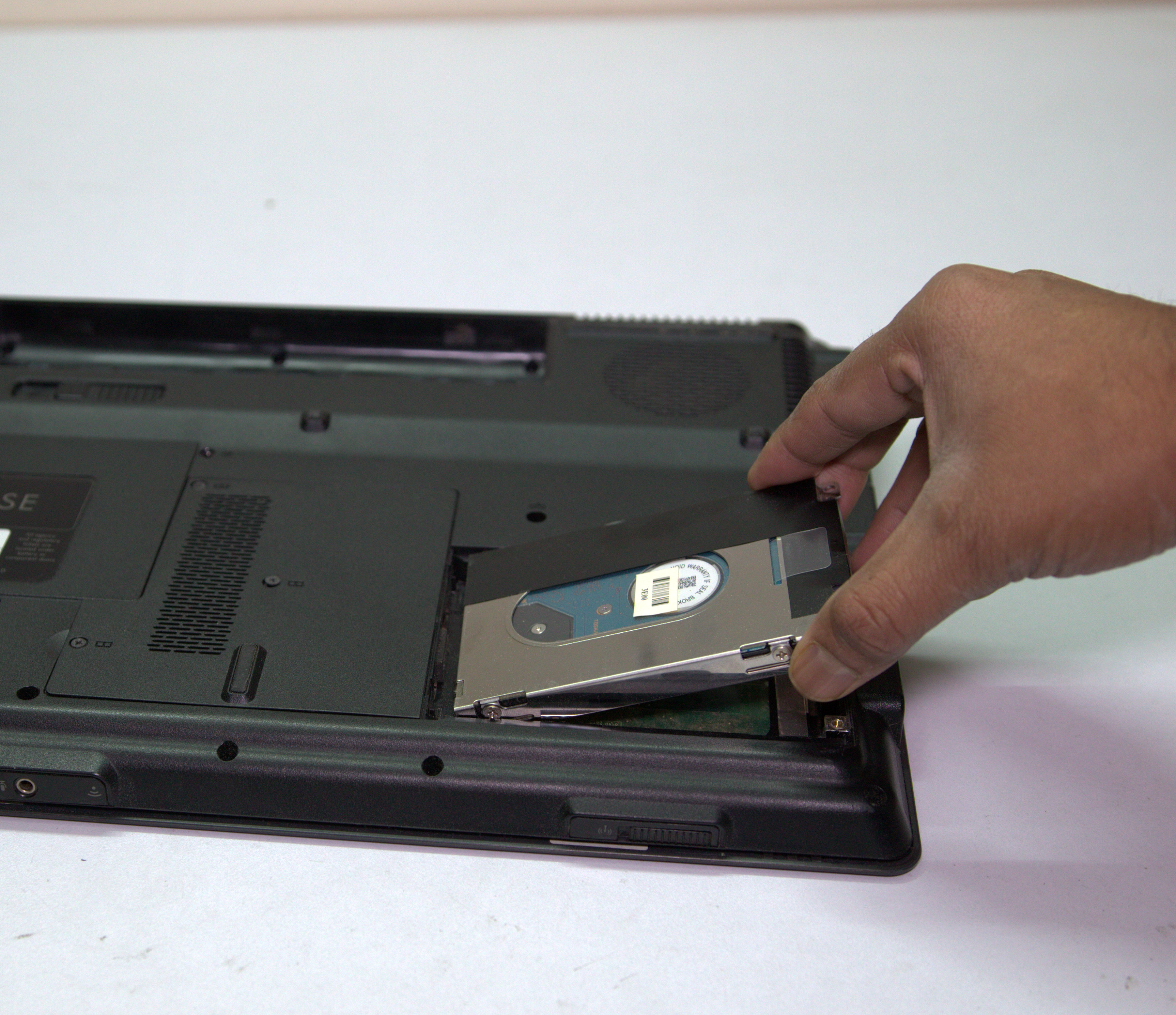 3 Useful Things From an Old Laptop 22 Steps (with Pictures