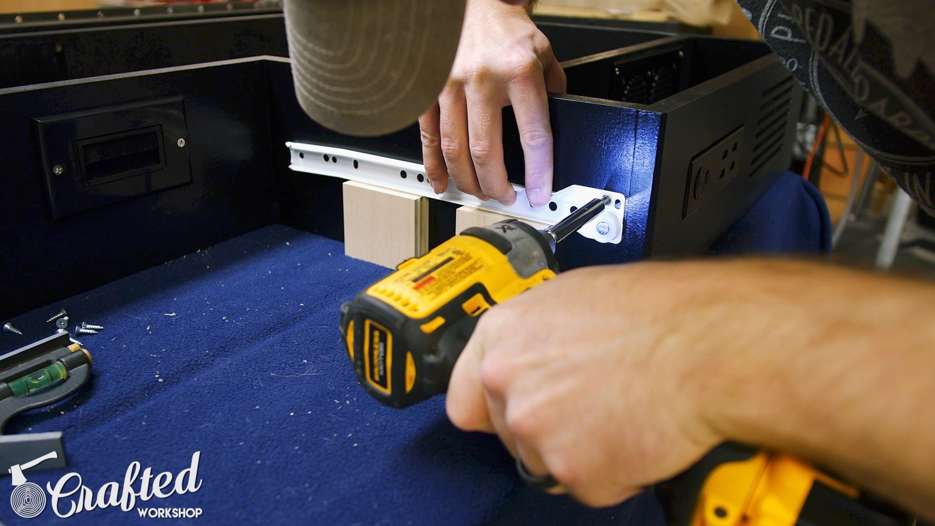 Building a Computer Desk / DIY Desk PC : 20 Steps (with Pictures ...