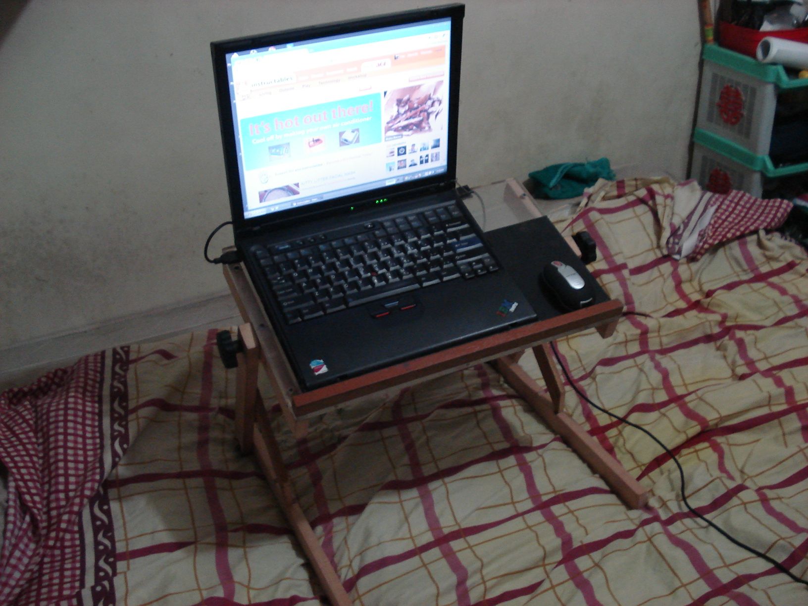 Laptop Stand for Bed My Design 5 Steps Instructables