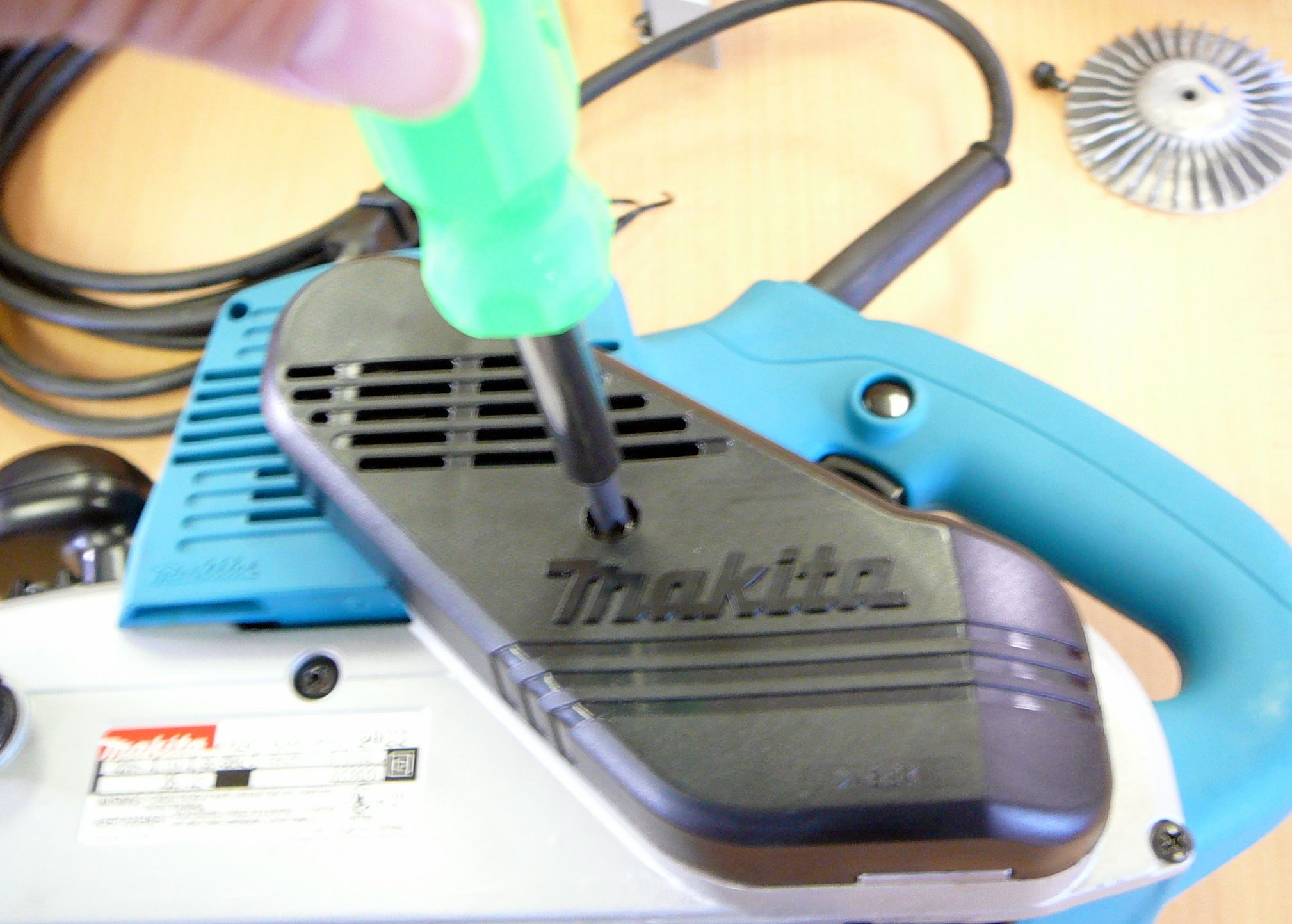 Build a WINNING Belt Sander Drag Racer 14 Steps Instructables