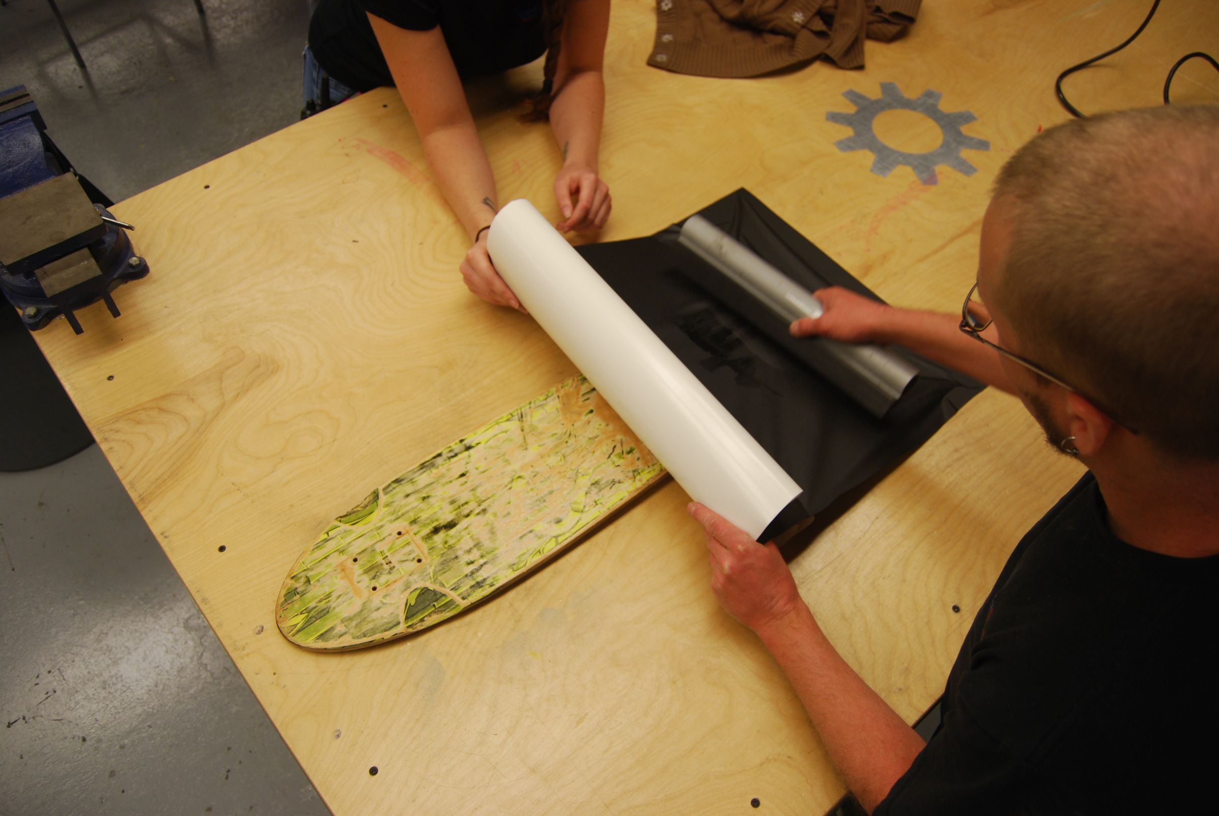 Applying Vinyl to Curved Surfaces 4 Steps (with Pictures) Instructables