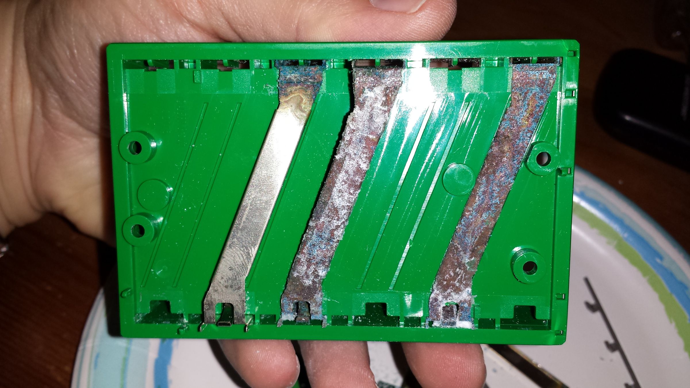 Restoring Corroded Battery Contacts 7 Steps (with Pictures) Instructables