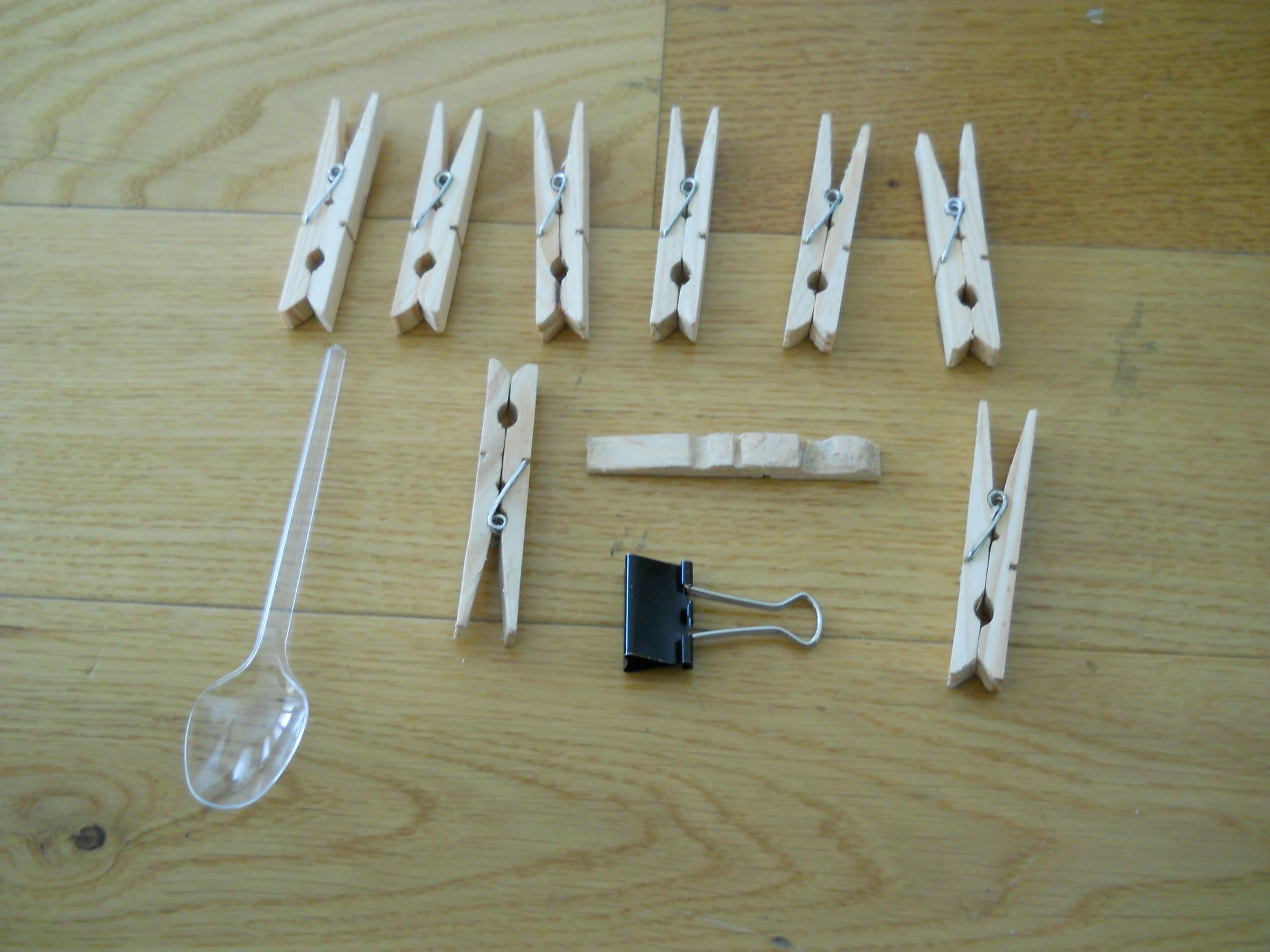 Mini Clothespin Catapult and Crossbow 9 Steps (with Pictures