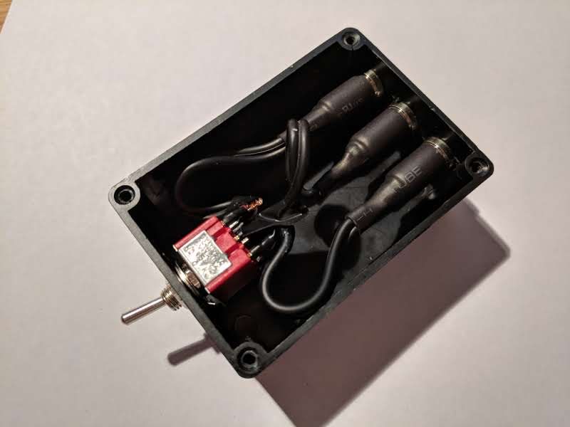How to Make a 3.5mm Audio Switch : 6 
