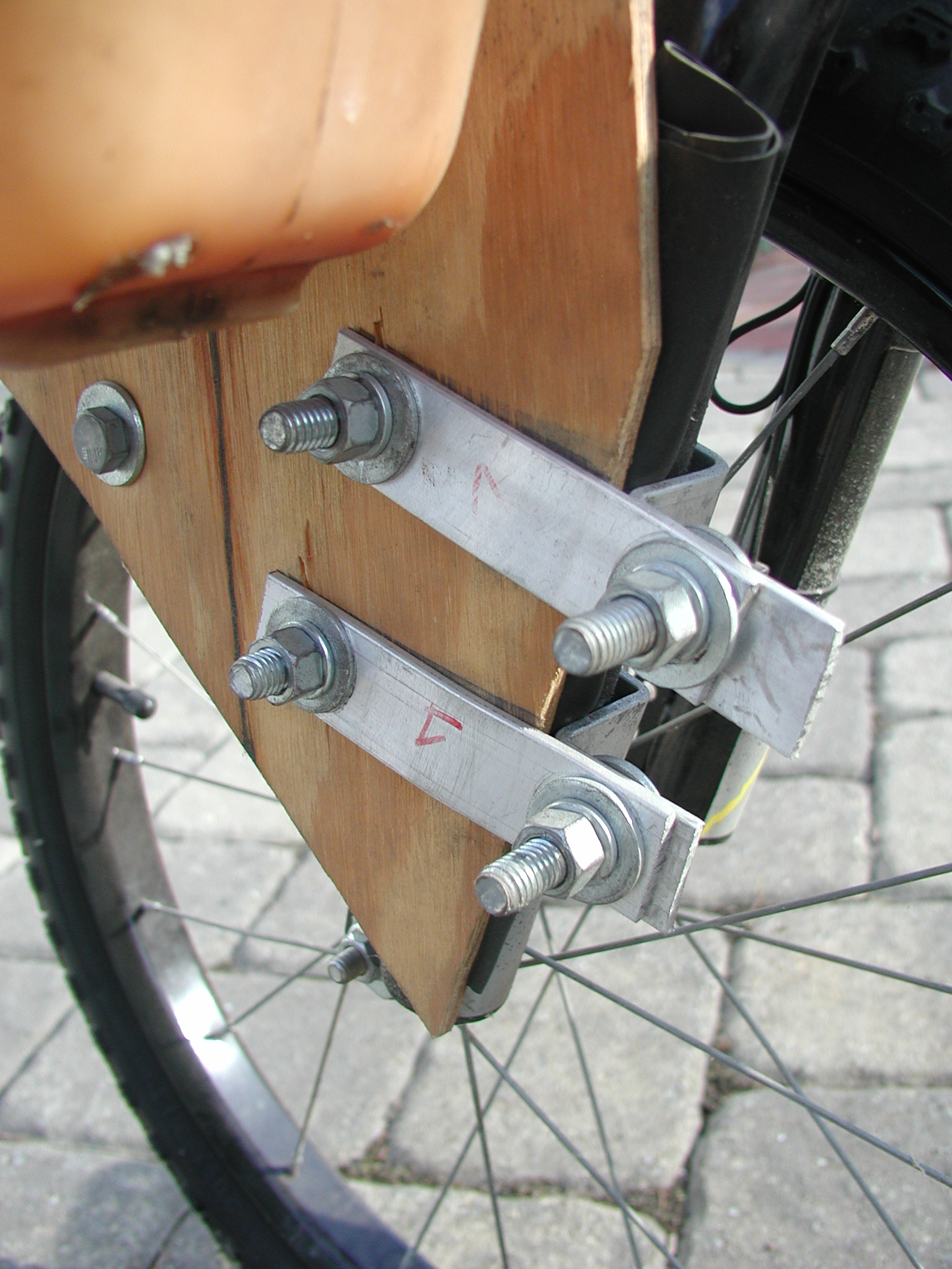 How to Strap a Leaf Blower Engine to a Bike and Go Fast 8 Steps (with