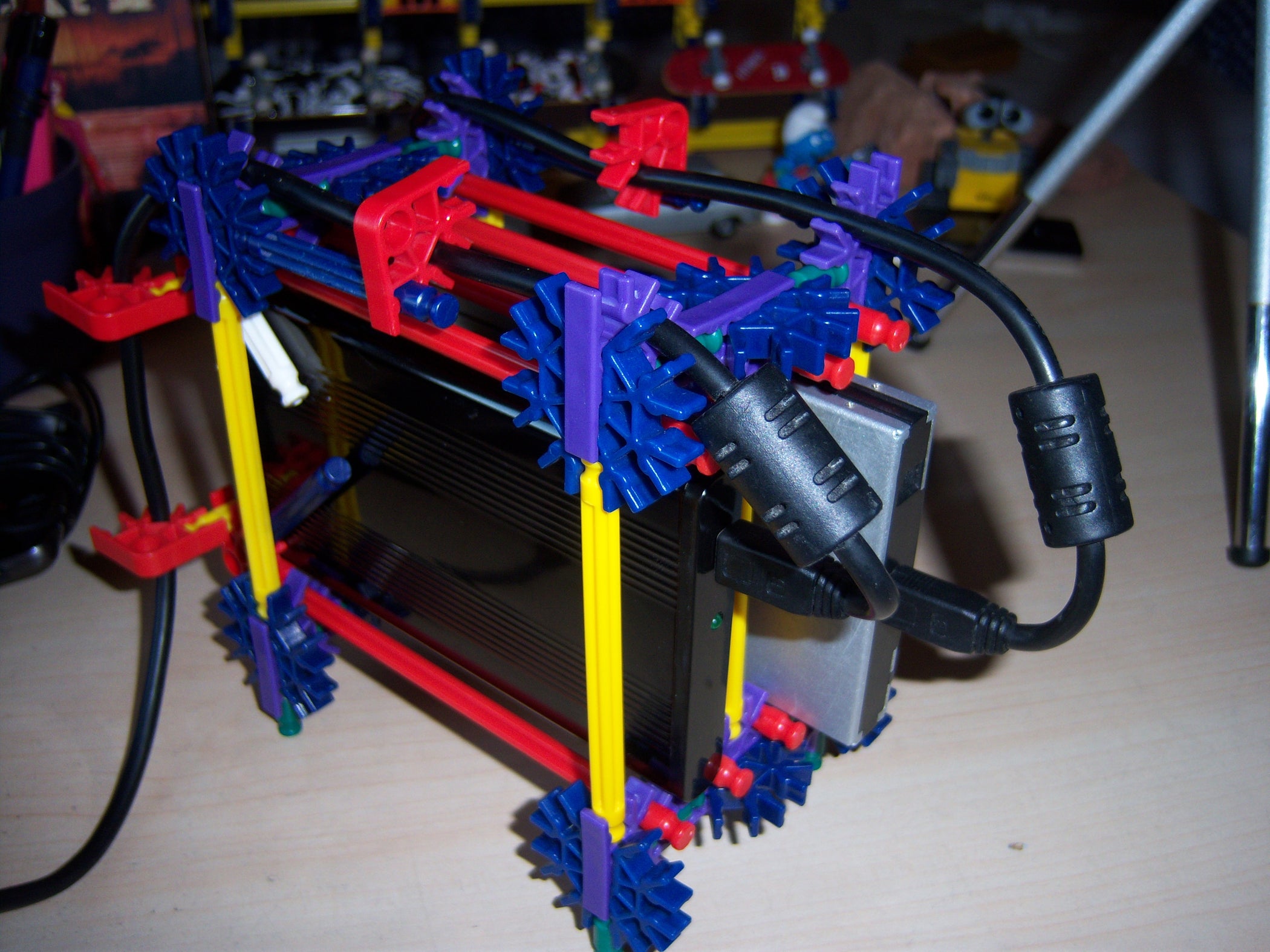 Knex Portable Hard Drive Stand 6 Steps Instructables