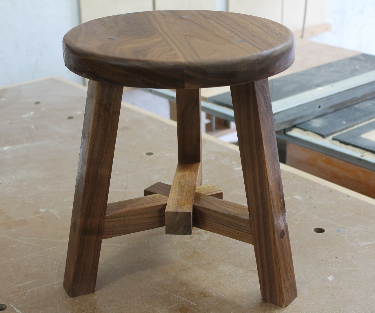 3 Way Lap Joint Stool!!! 7 Steps (with Pictures) Instructables