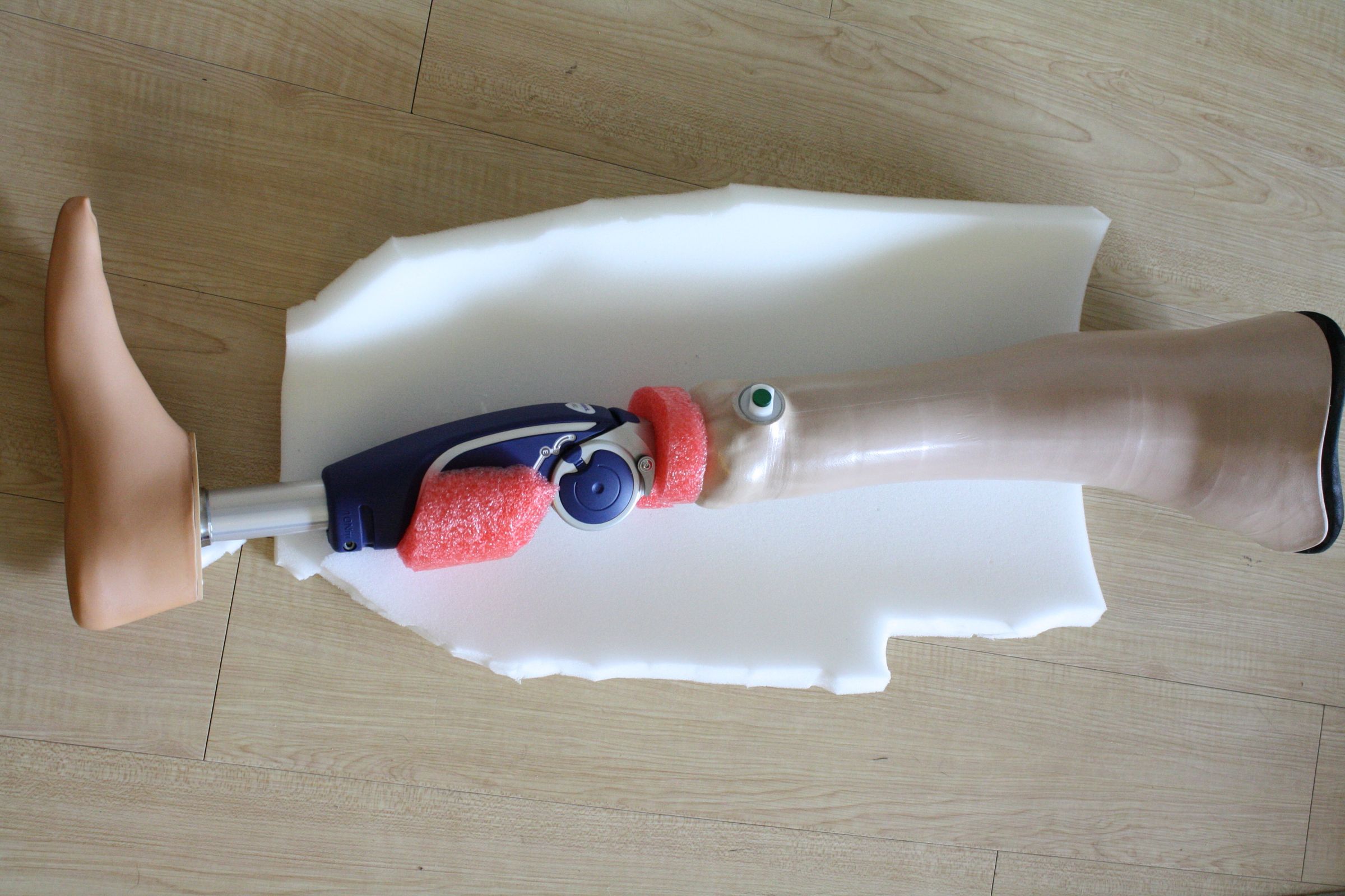 DIY Prosthetic Leg Foam Cover (Cosmesis) 5 Steps (with Pictures