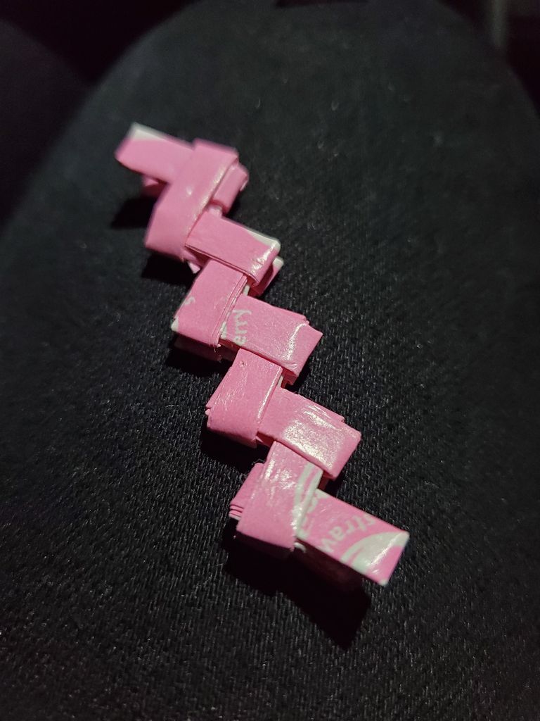 Wrapper Chain Make a Starburst Wrapper Chain : 9 Steps - Instructables