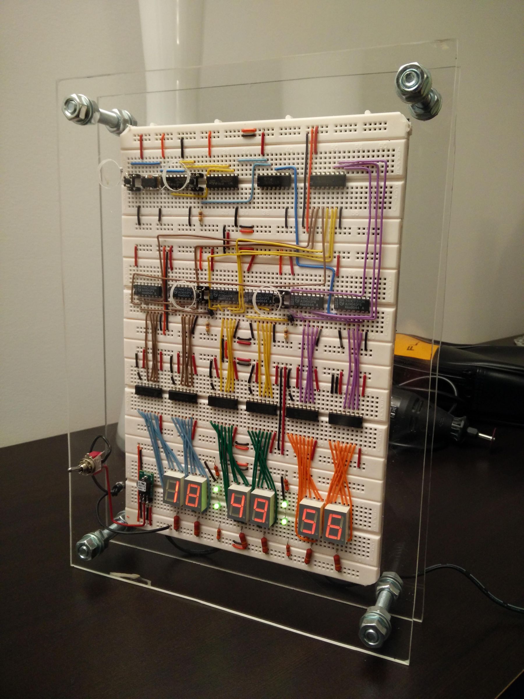 Common IC Breadboard Clock 7 Steps (with Pictures) Instructables