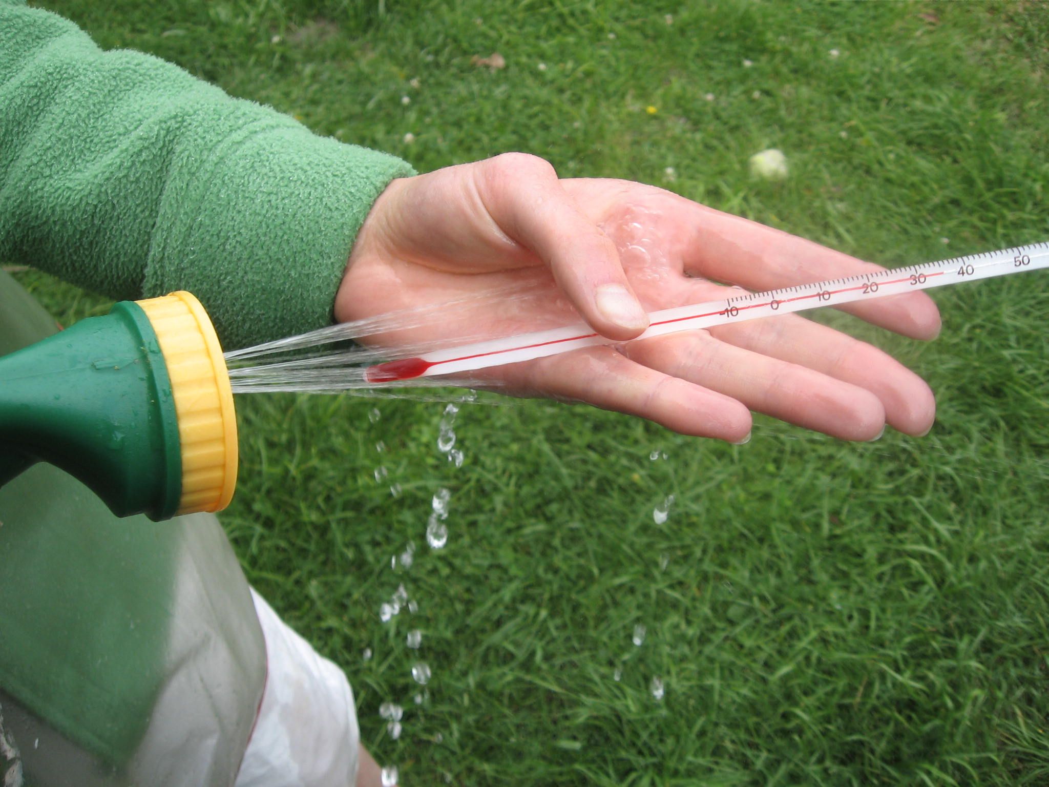 Paddling Pool Solar Water Heater 11 Steps Instructables