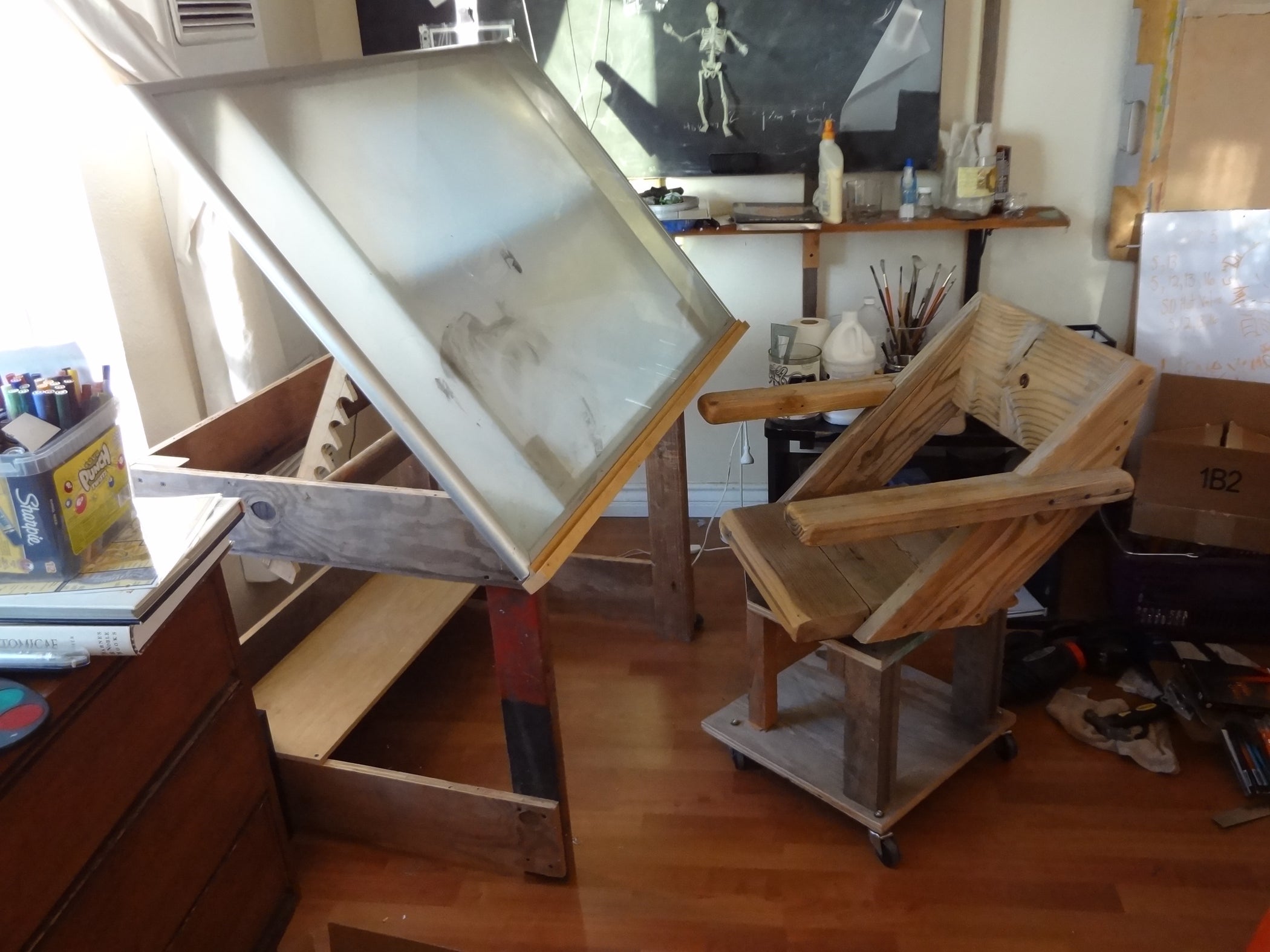 A Drafting Table Made From an IKEA Coffee Table 5 Steps (with