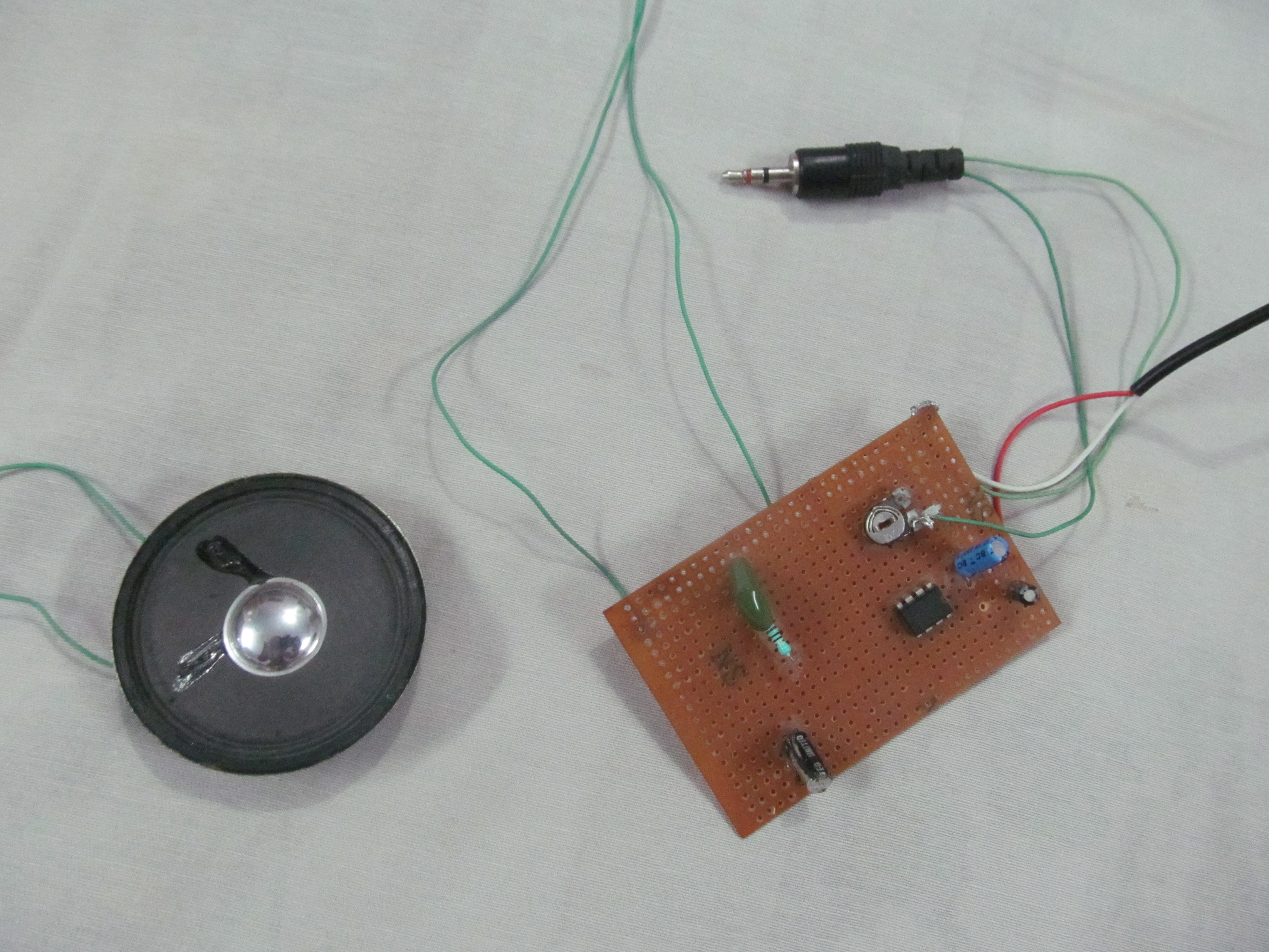 Low Frequency Audio Amplifier Using the LM386 6 Steps Instructables