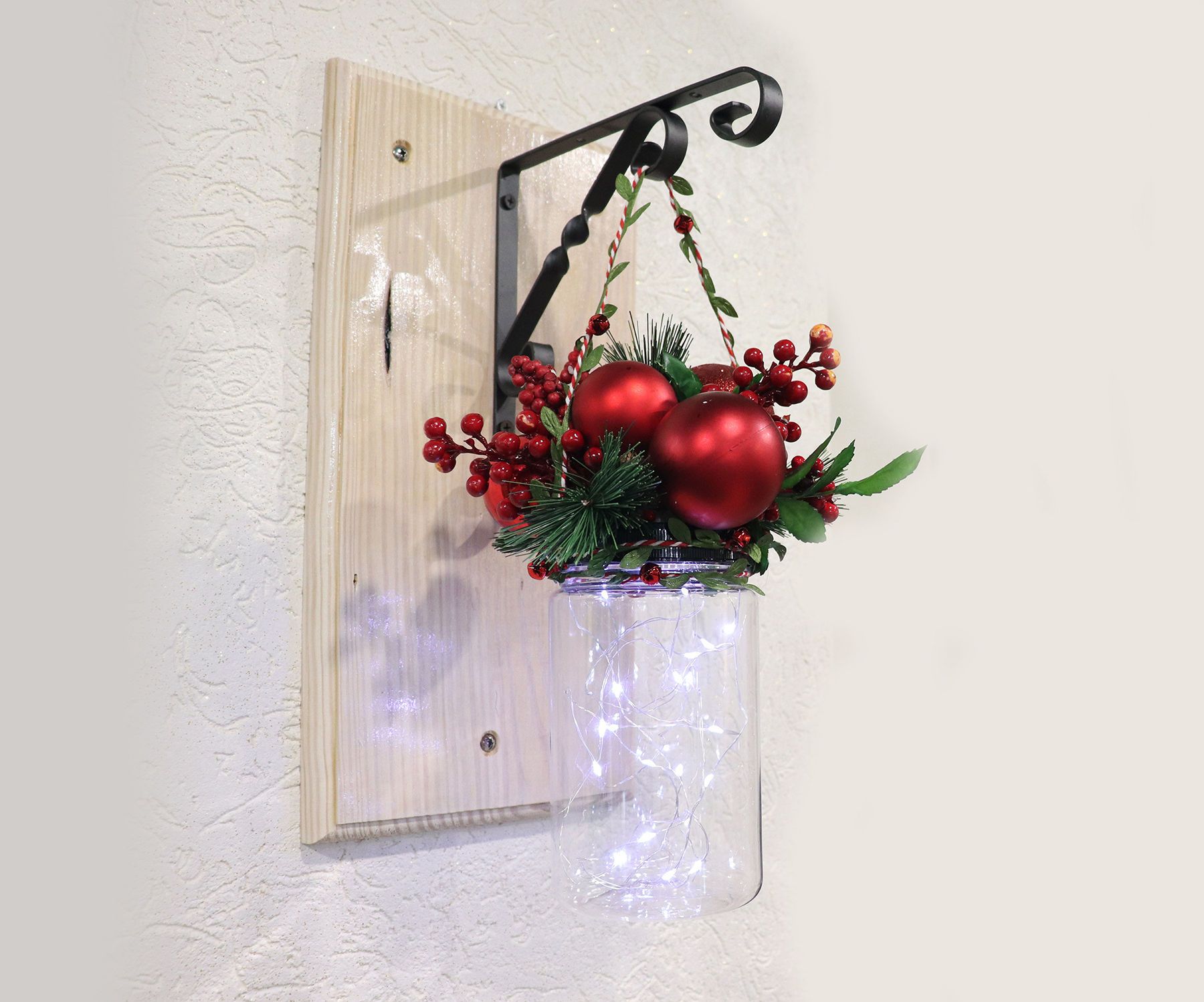 diy christmas decoration - fairy lights bottle wall hanging DIY Project DIY Project Image