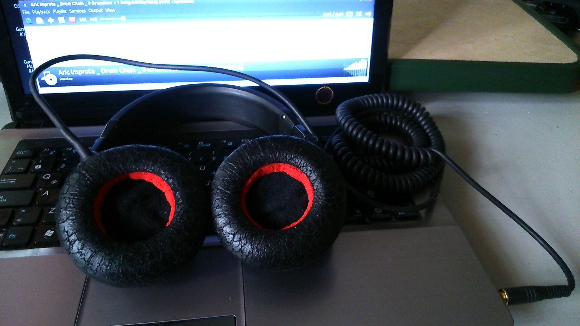 Headphone Removable Cable - Sony MDR-V500 : 9 Steps - Instructables