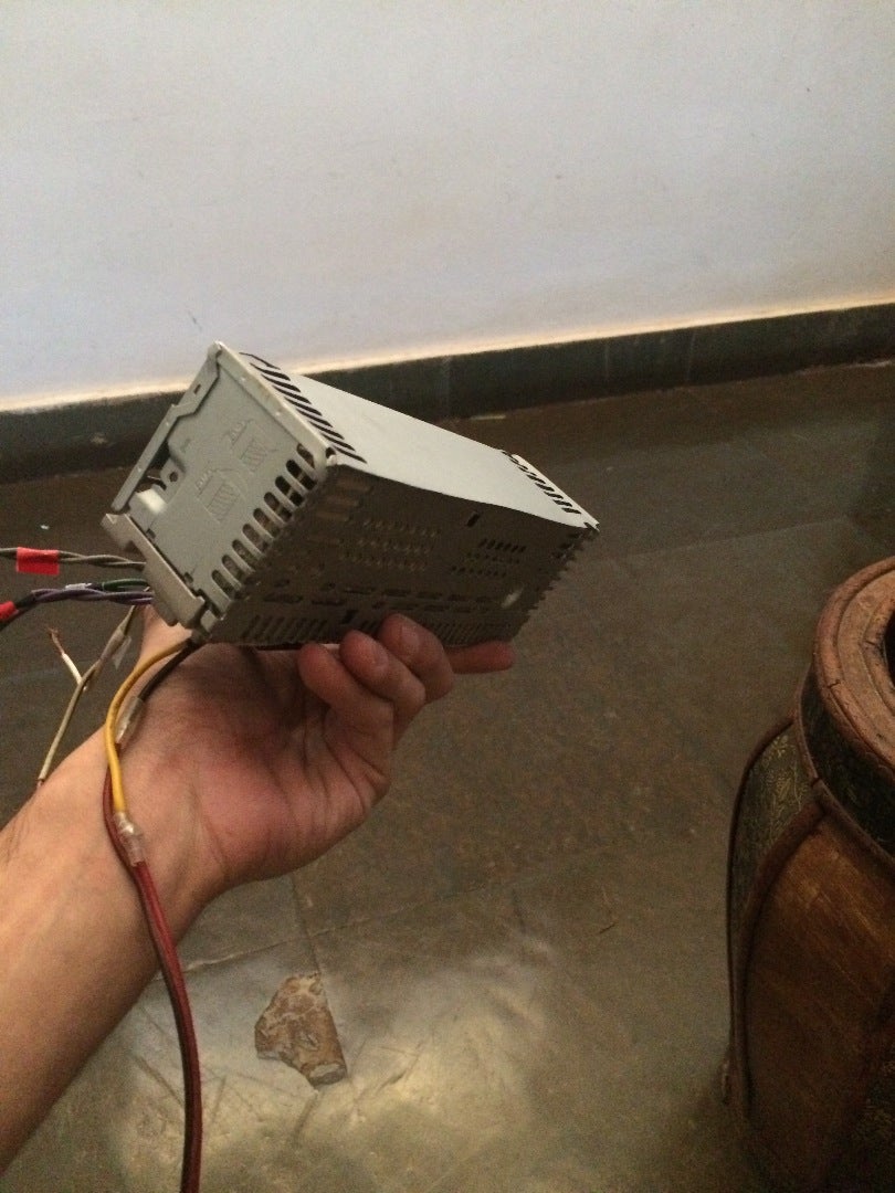 Recycling Old Car Radio Into an Audio Amplifier 9 Steps (with