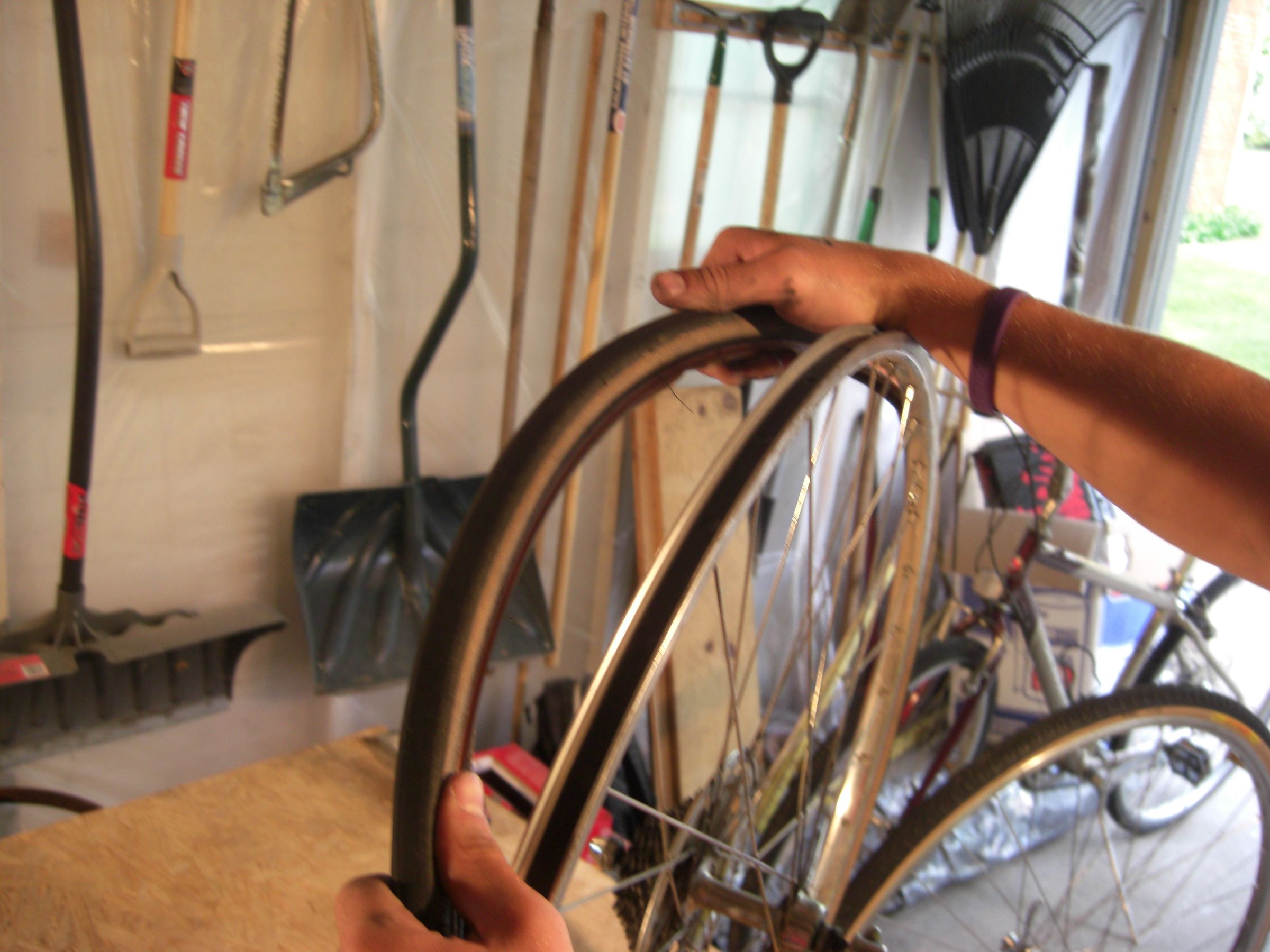 Replacing Bike Tire and Tube on a Road Bike 5 Steps Instructables