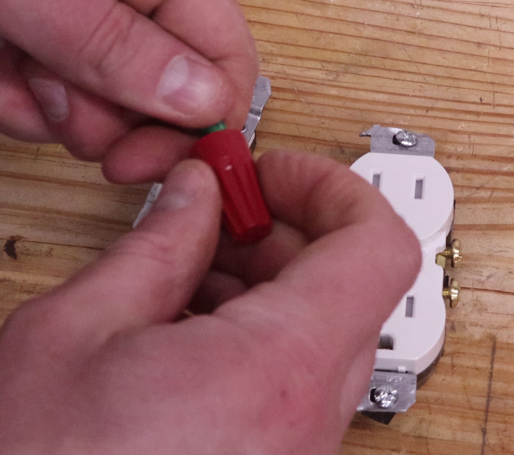 DIY Portable Switched Power Outlet With Extension Cord 8 Steps (with