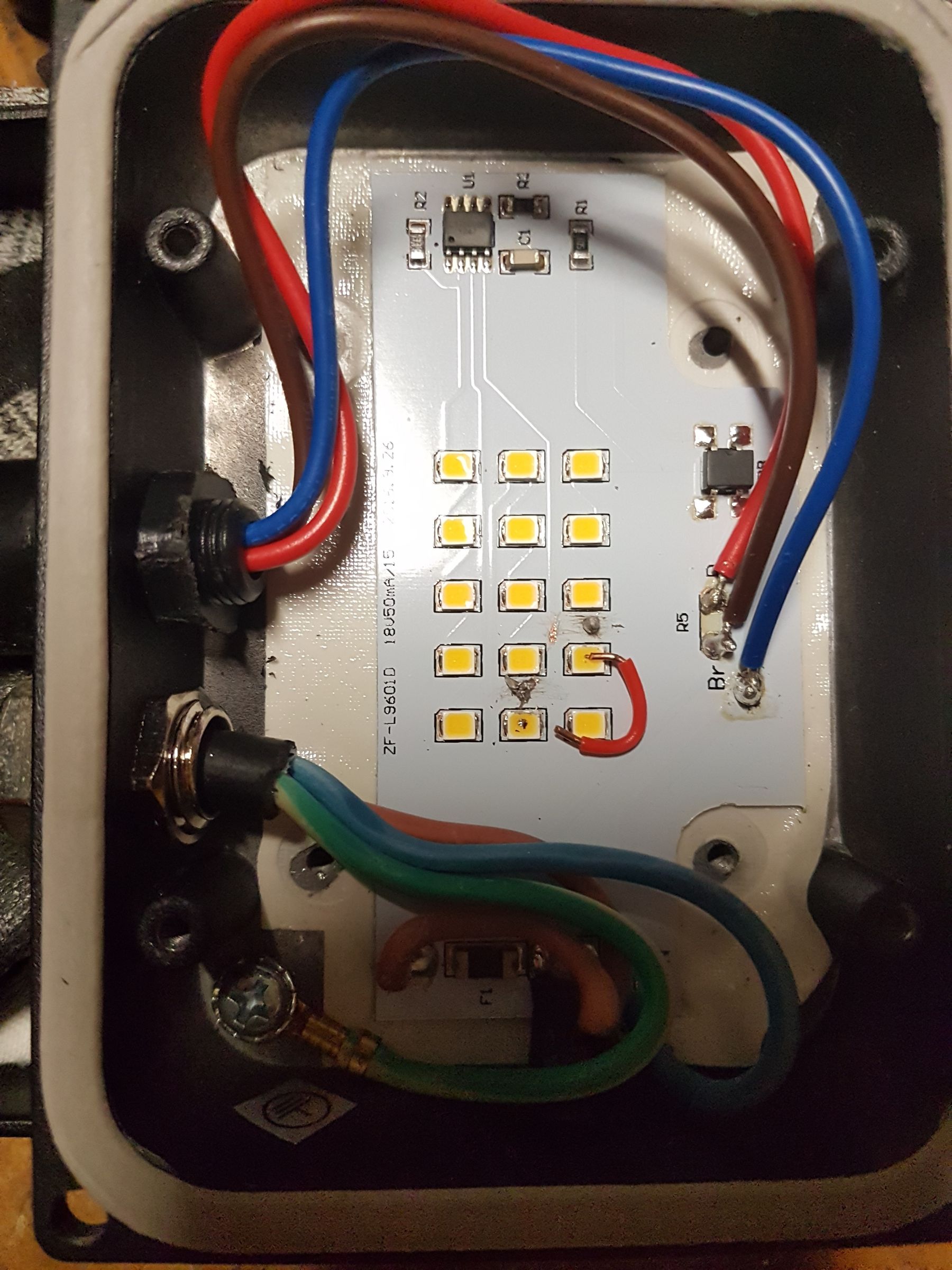 How to Repair a Burned LED Floodlight : 6 Steps - Instructables