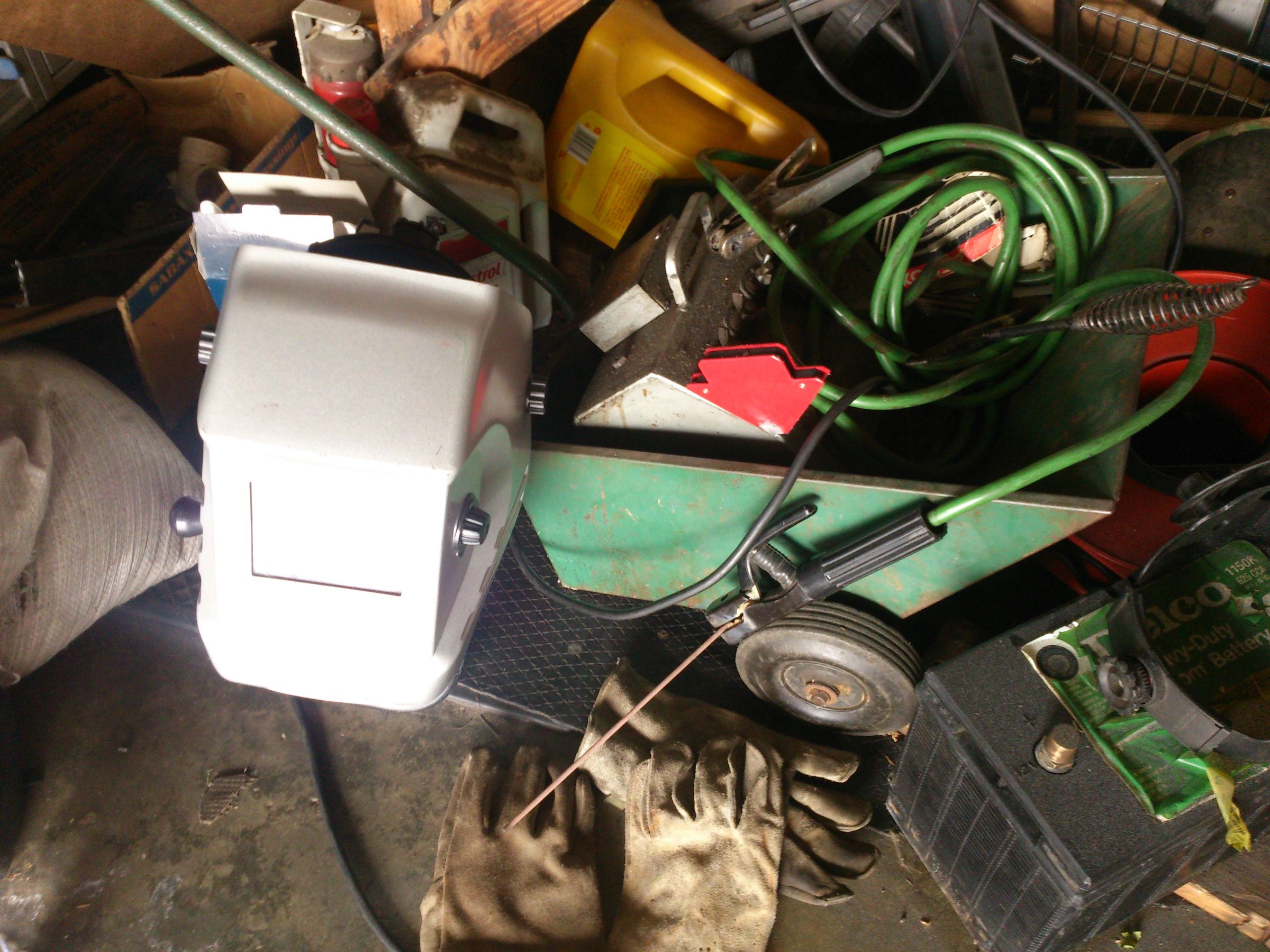 Ceiling Fan Blade Book Shelf : 8 Steps (with Pictures) - Instructables