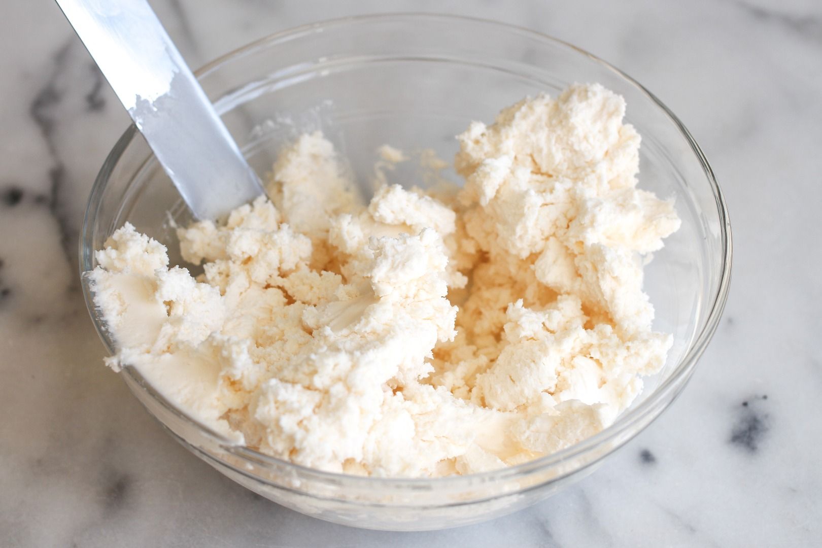 Buttercream Frosting Recipe 5 Steps (with Pictures) Instructables