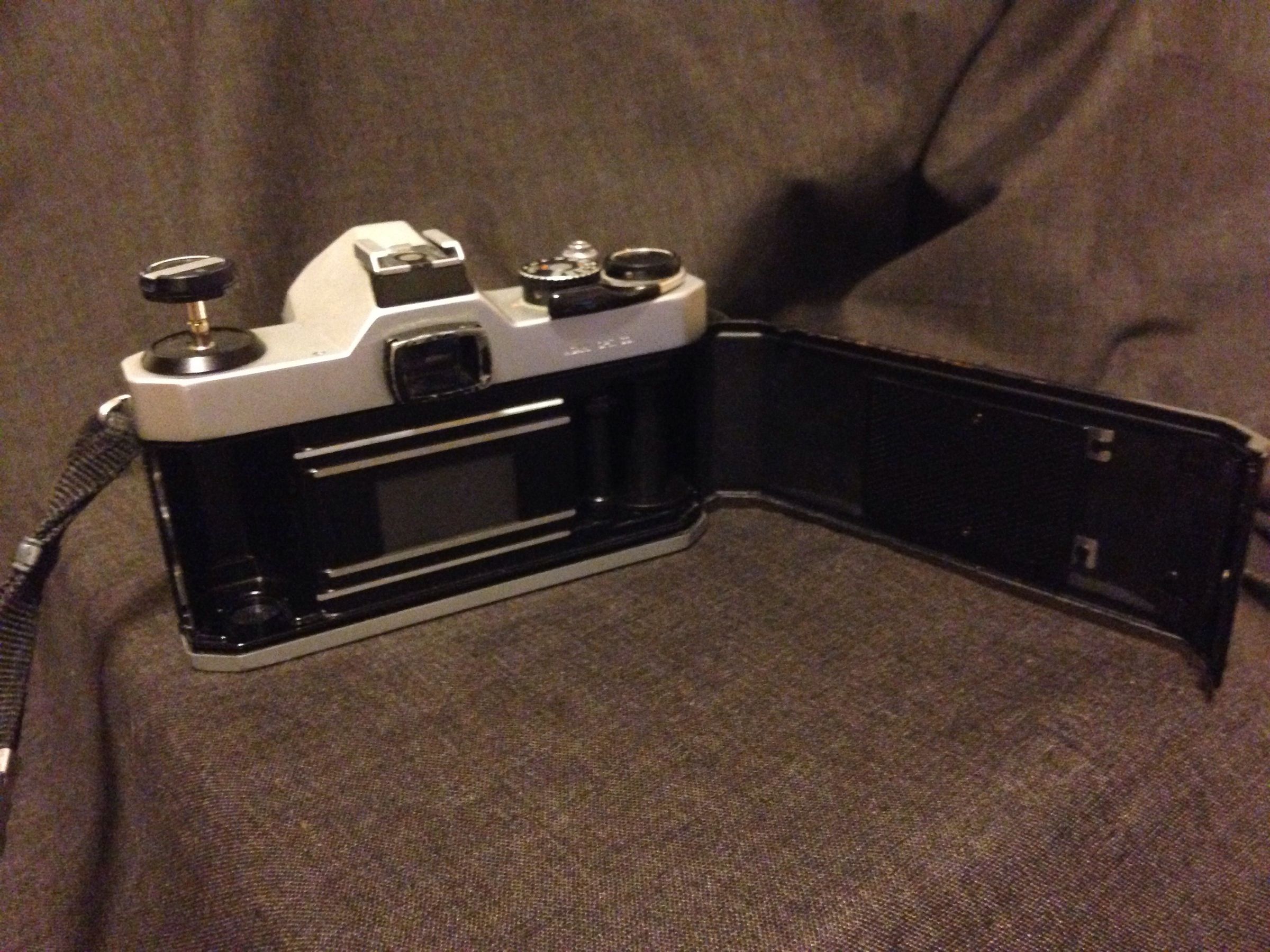 A Beginners Guide to 35mm Film Photography : 7 Steps - Instructables