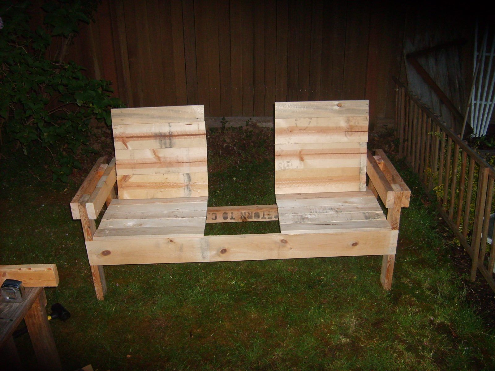 Reclaimed Wood Pallet Double Chair Bench 3 Steps (with Pictures