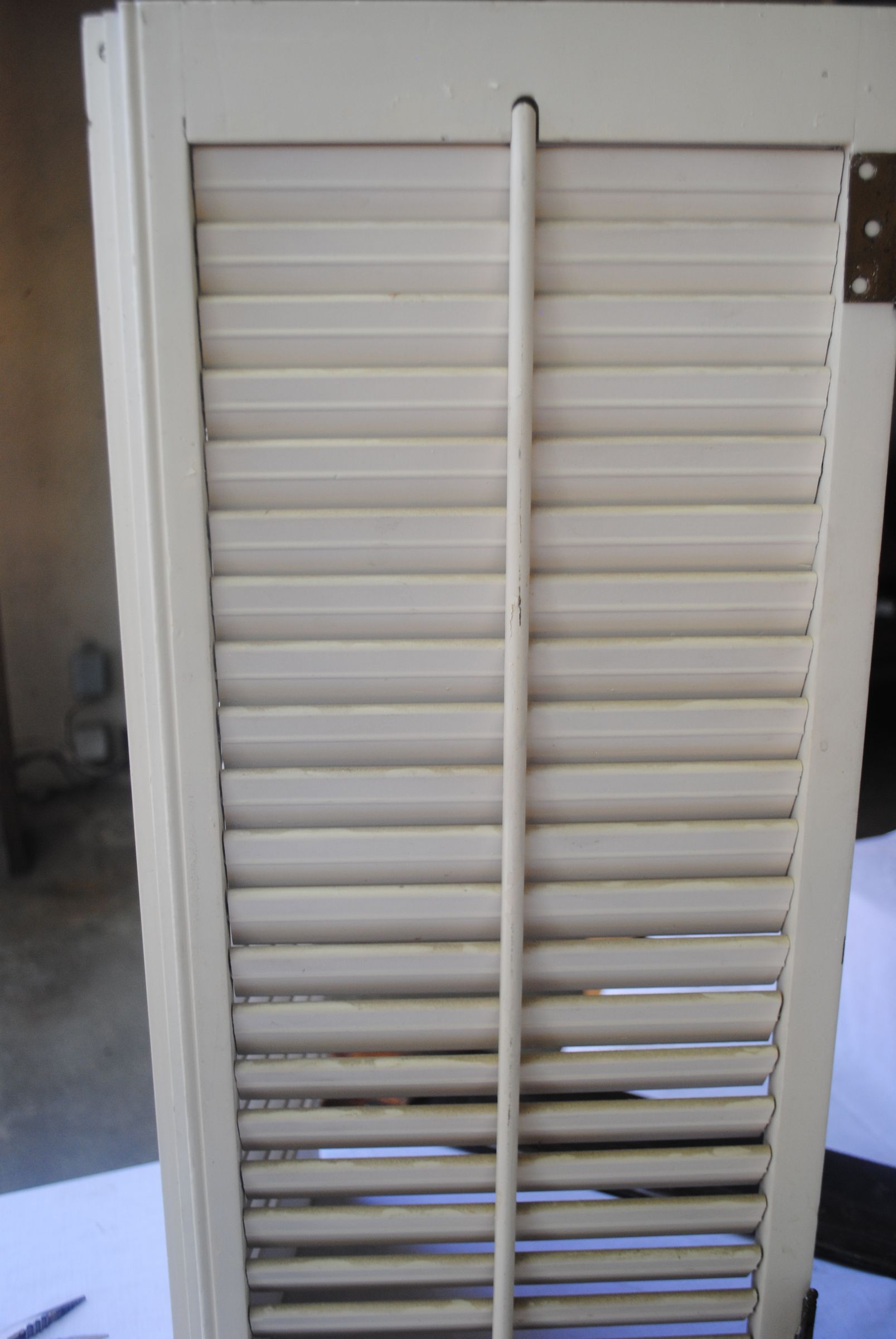 How to Repair Broken Slats on Louvre Shutters 3 Steps (with Pictures