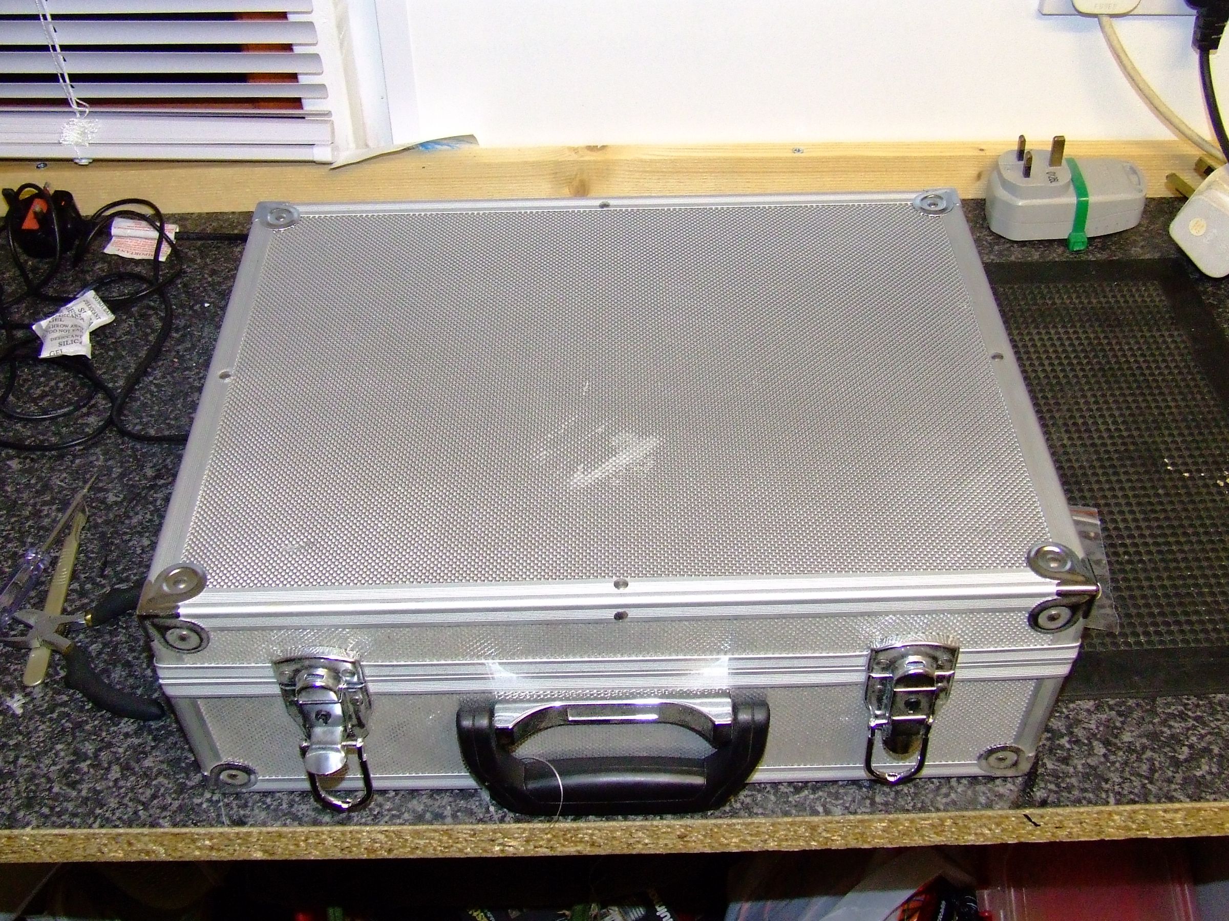 Simple UV Lightbox for PCBs 14 Steps (with Pictures) Instructables