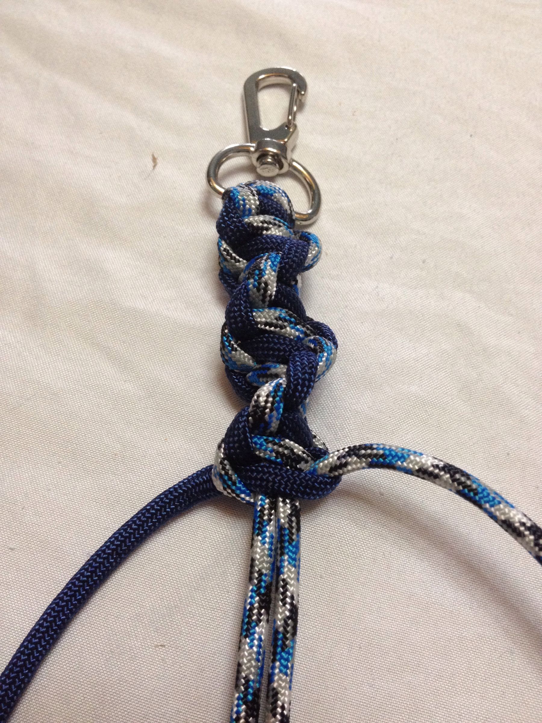 Heavy Duty Paracord Dog Leash : 6 Steps - Instructables