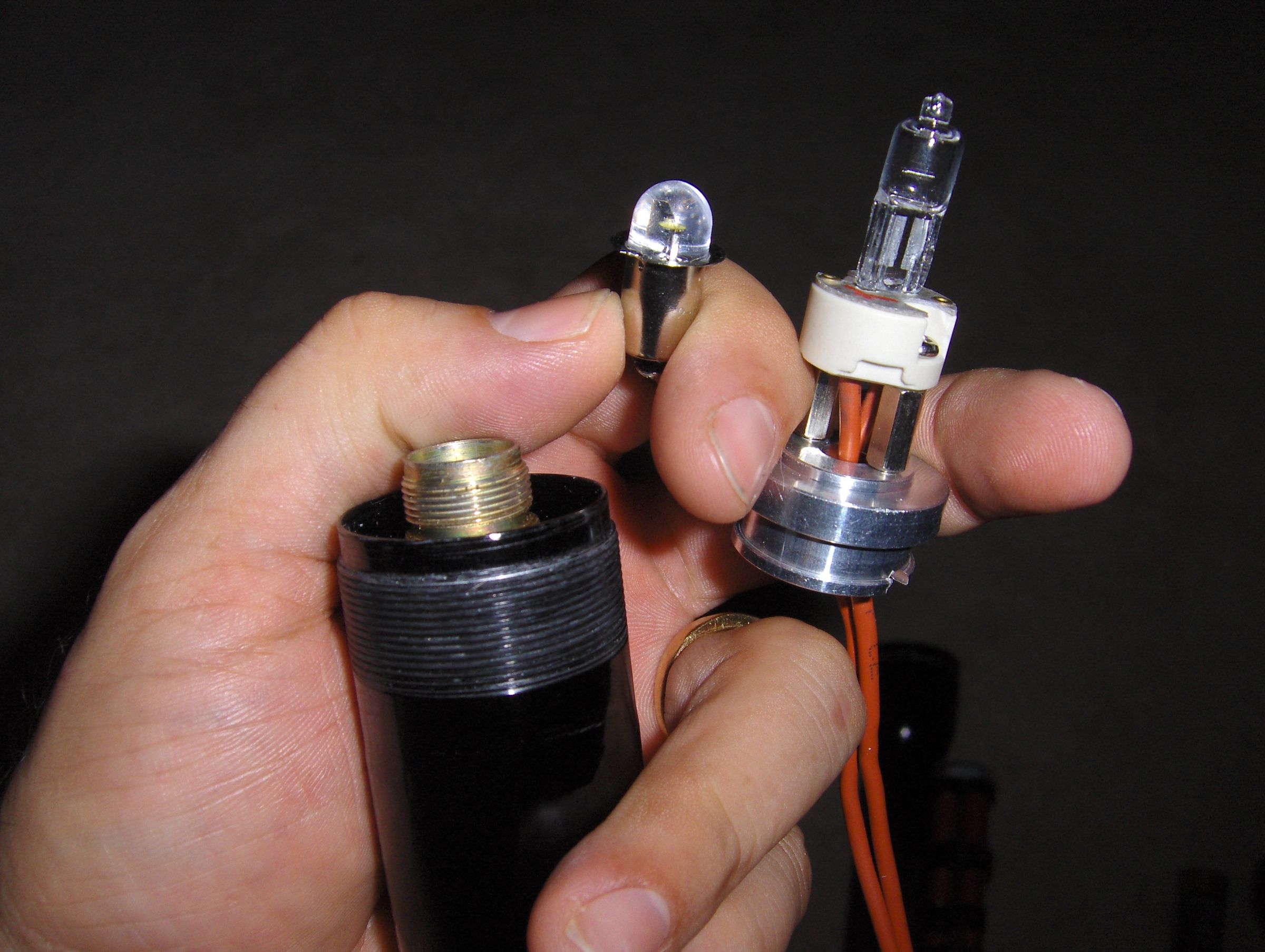 MagLite LED Conversion (any 2 or 3 XCell Flashlight) 6 Steps