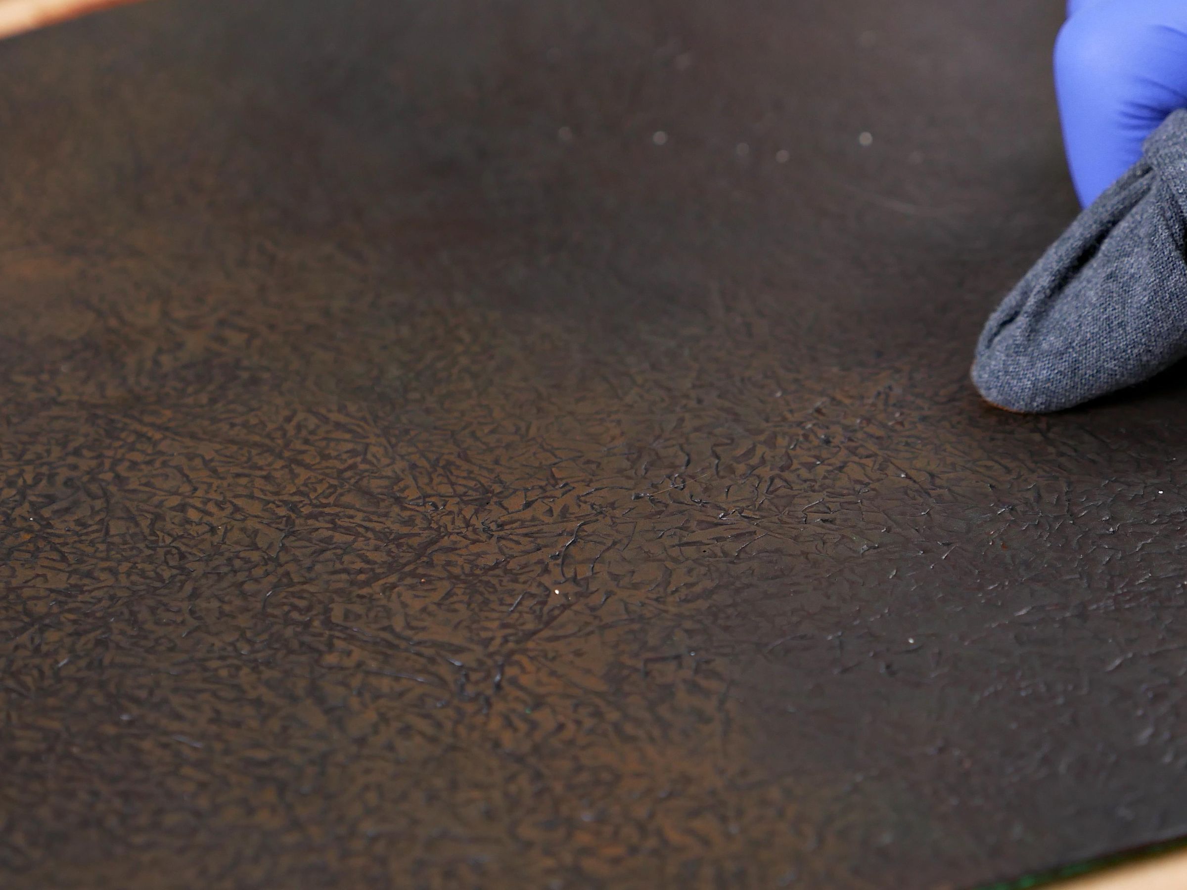 Make Fake Leather From Tinfoil and Foam! 8 Steps (with Pictures